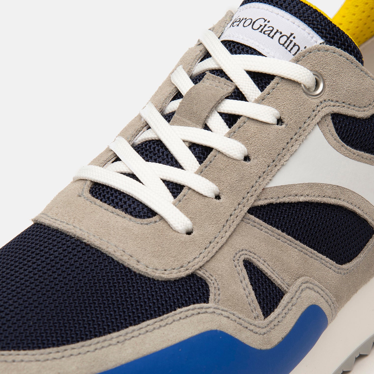 Sneakers Uomo in Camoscio, Tela e Materiale Tecnico