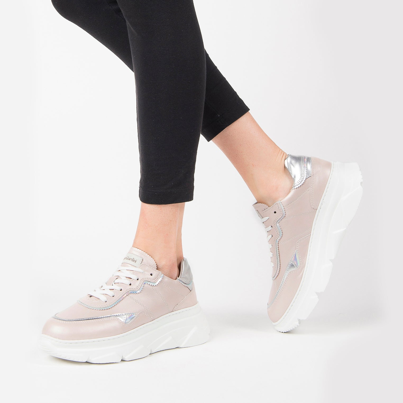 Sneakers Donna in Pelle e Materiale Tecnico