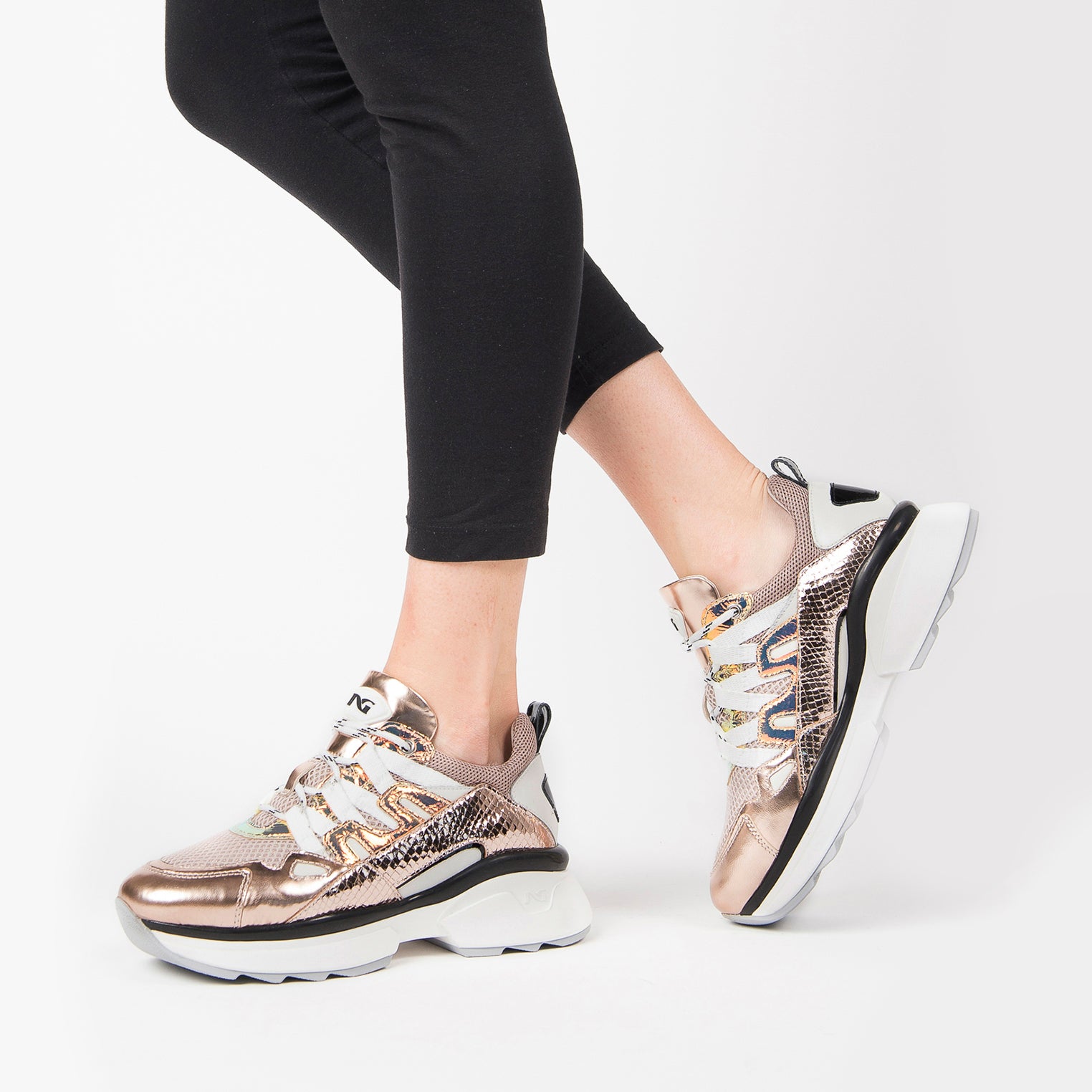 Sneakers Donna in Pelle, Tela e Vernice