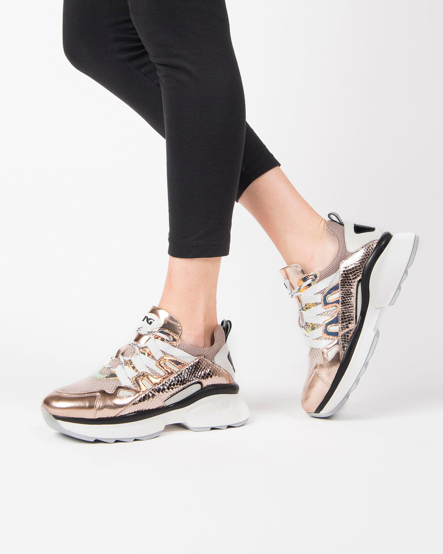 Sneakers Donna in Pelle, Tela e Vernice