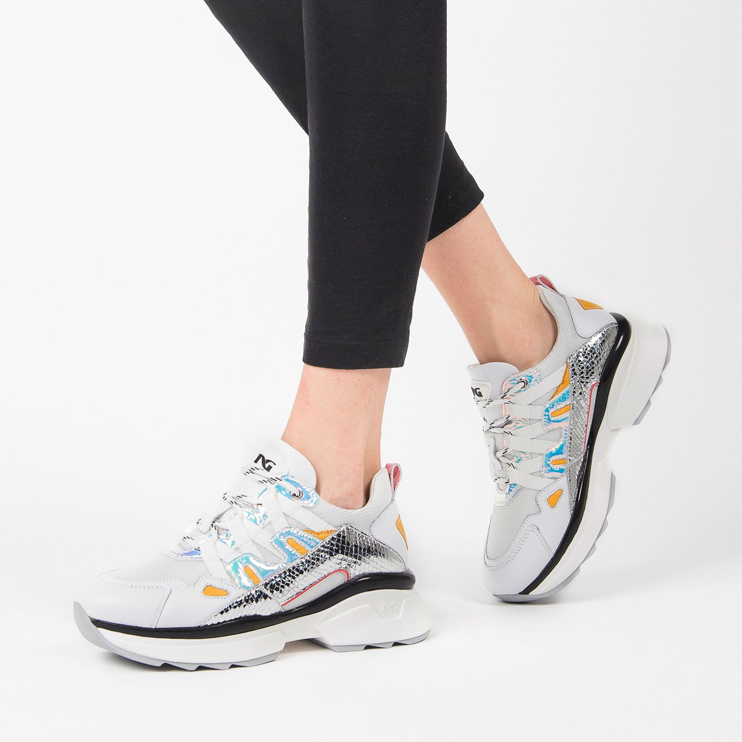 Sneakers Donna in Pelle e Tela