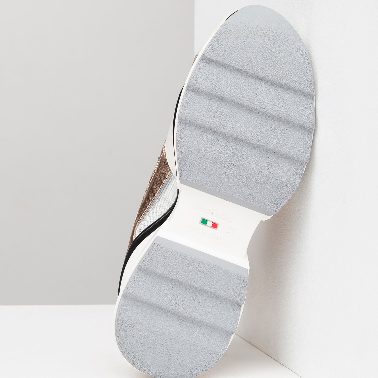Sneakers Donna in Pelle, Tela e Materiale Tecnico