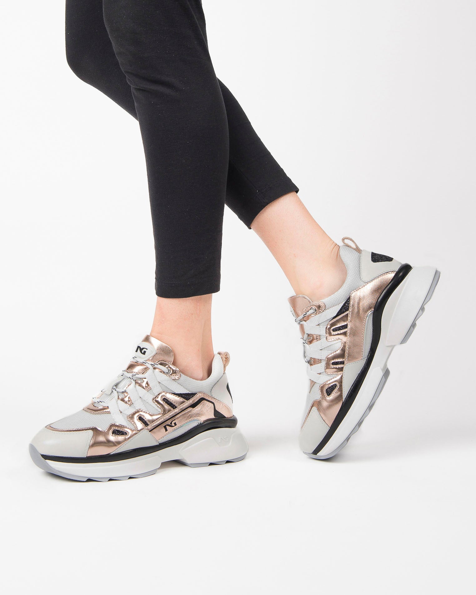 Sneakers Donna in Pelle, Tela e Materiale Tecnico