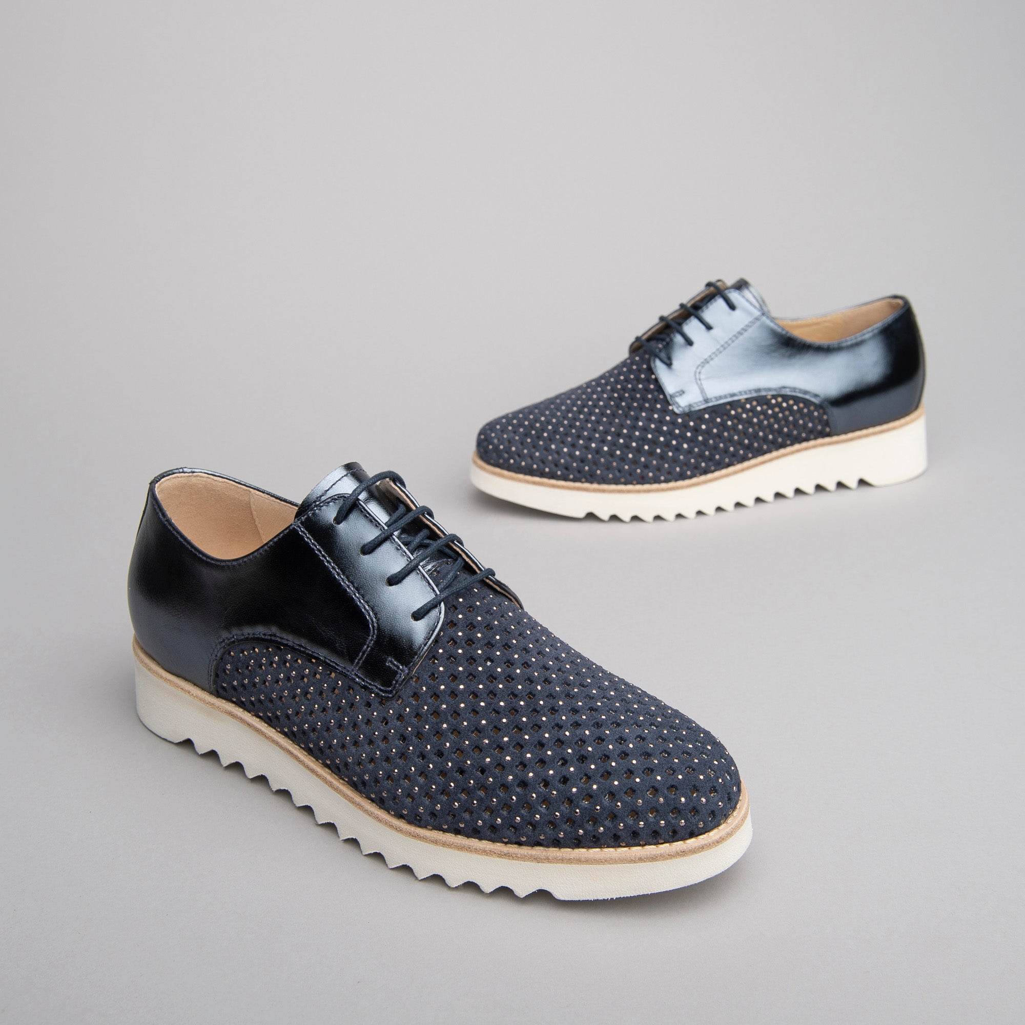 Stringate Donna in Suede e Pelle