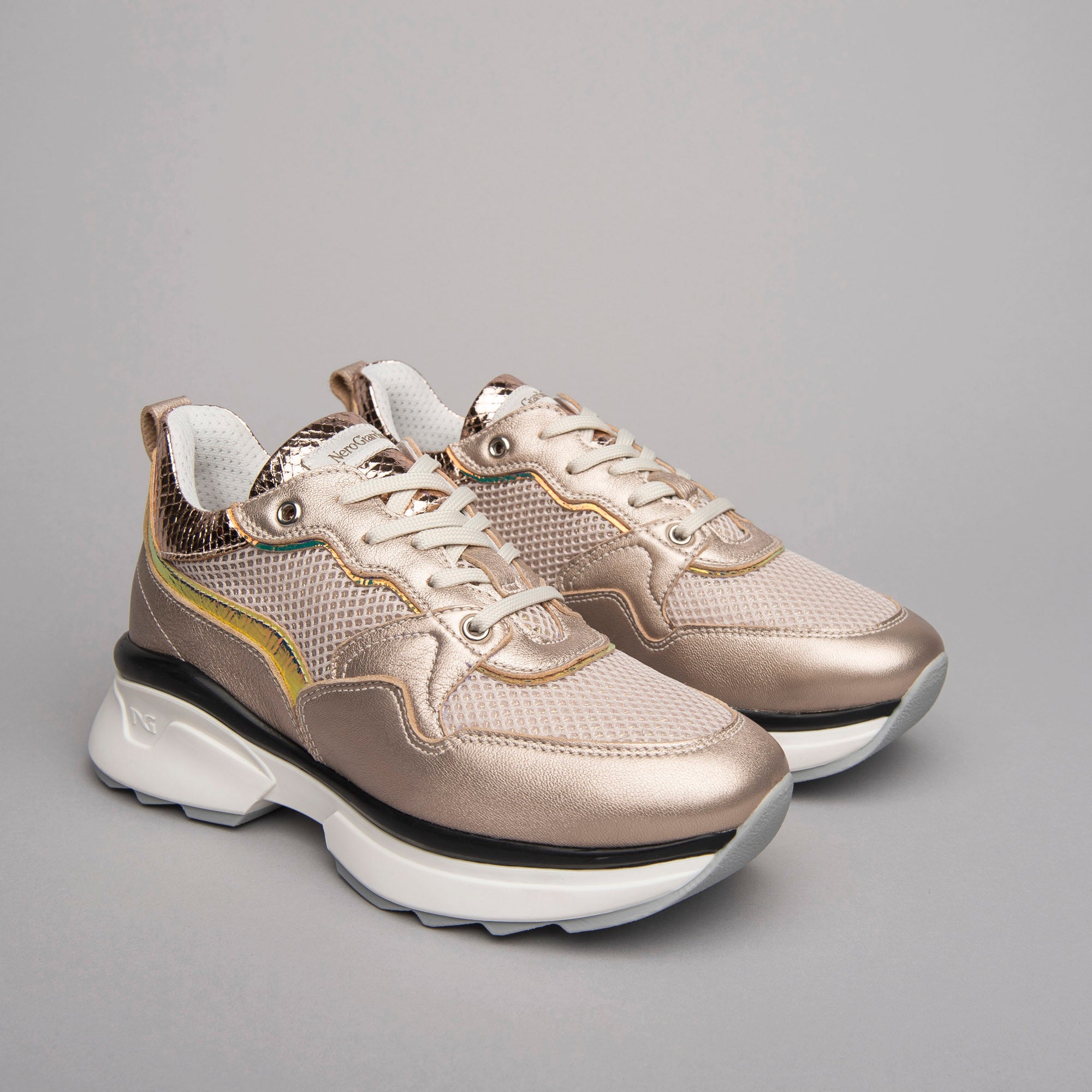 Sneakers Donna in Pelle, Tela e Materiale Tecnico