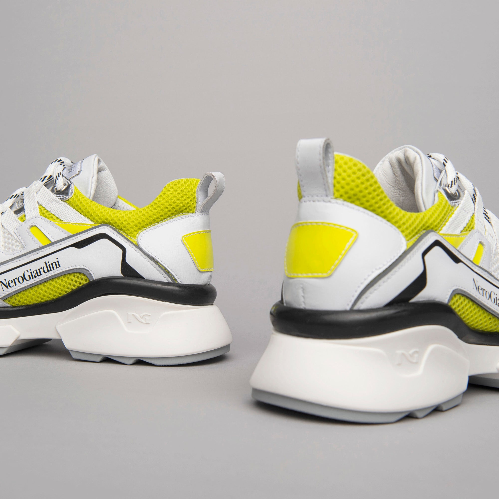 Sneakers Donna in Pelle, Tela e Materiale Tecnico