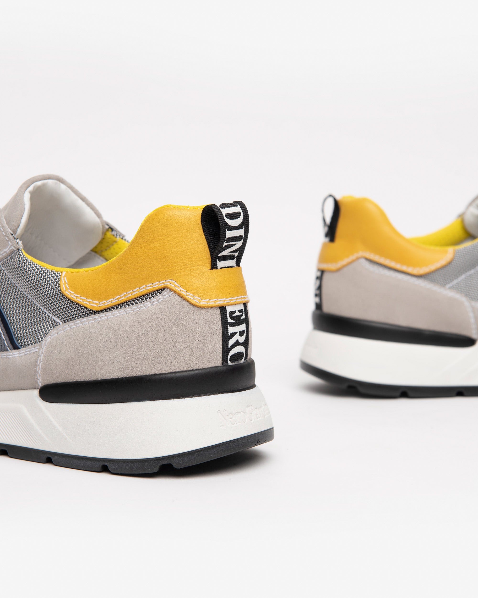 Sneakers Uomo in Camoscio, Pelle e Tela