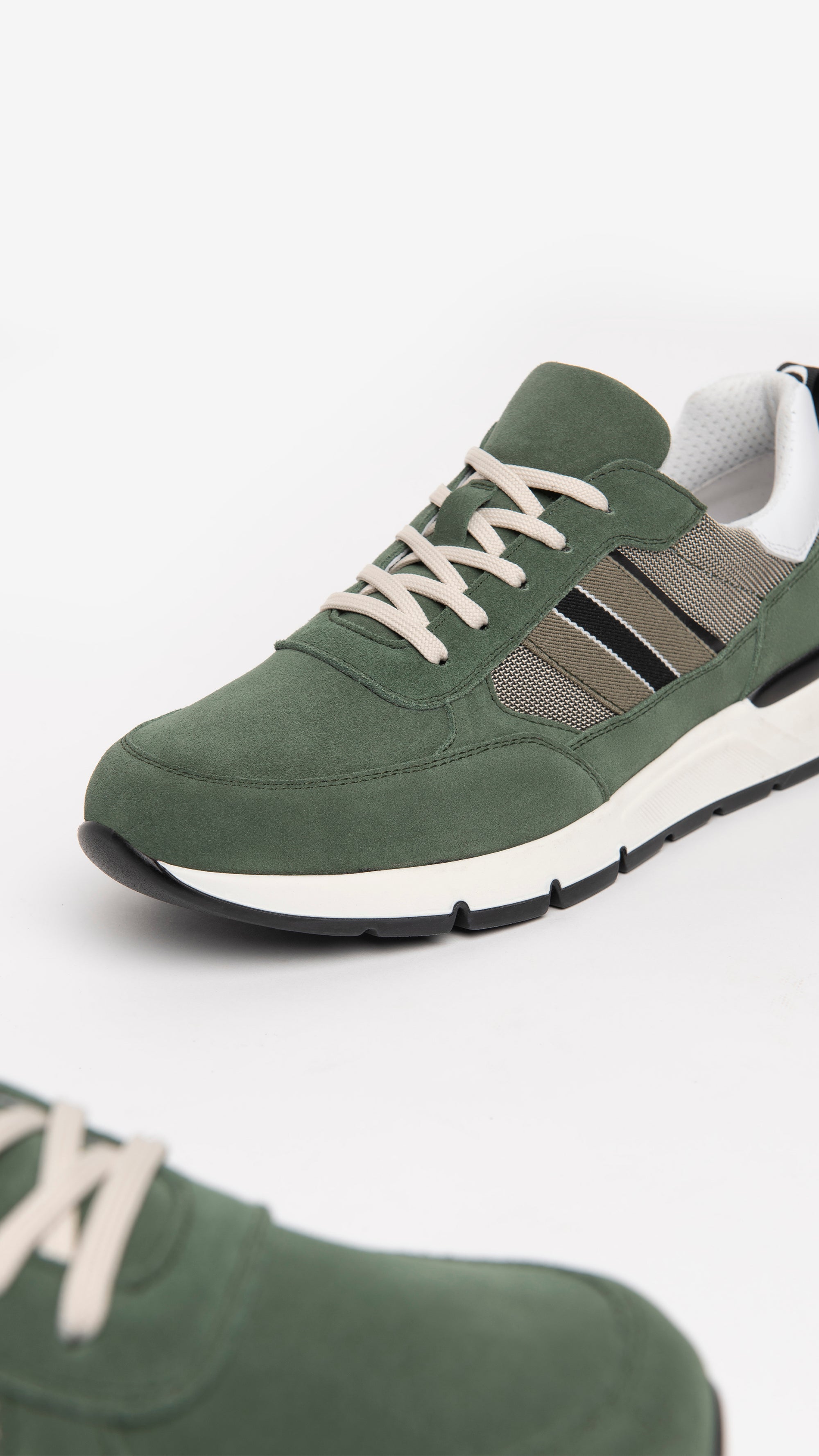Sneakers Uomo in Camoscio, Pelle e Tela