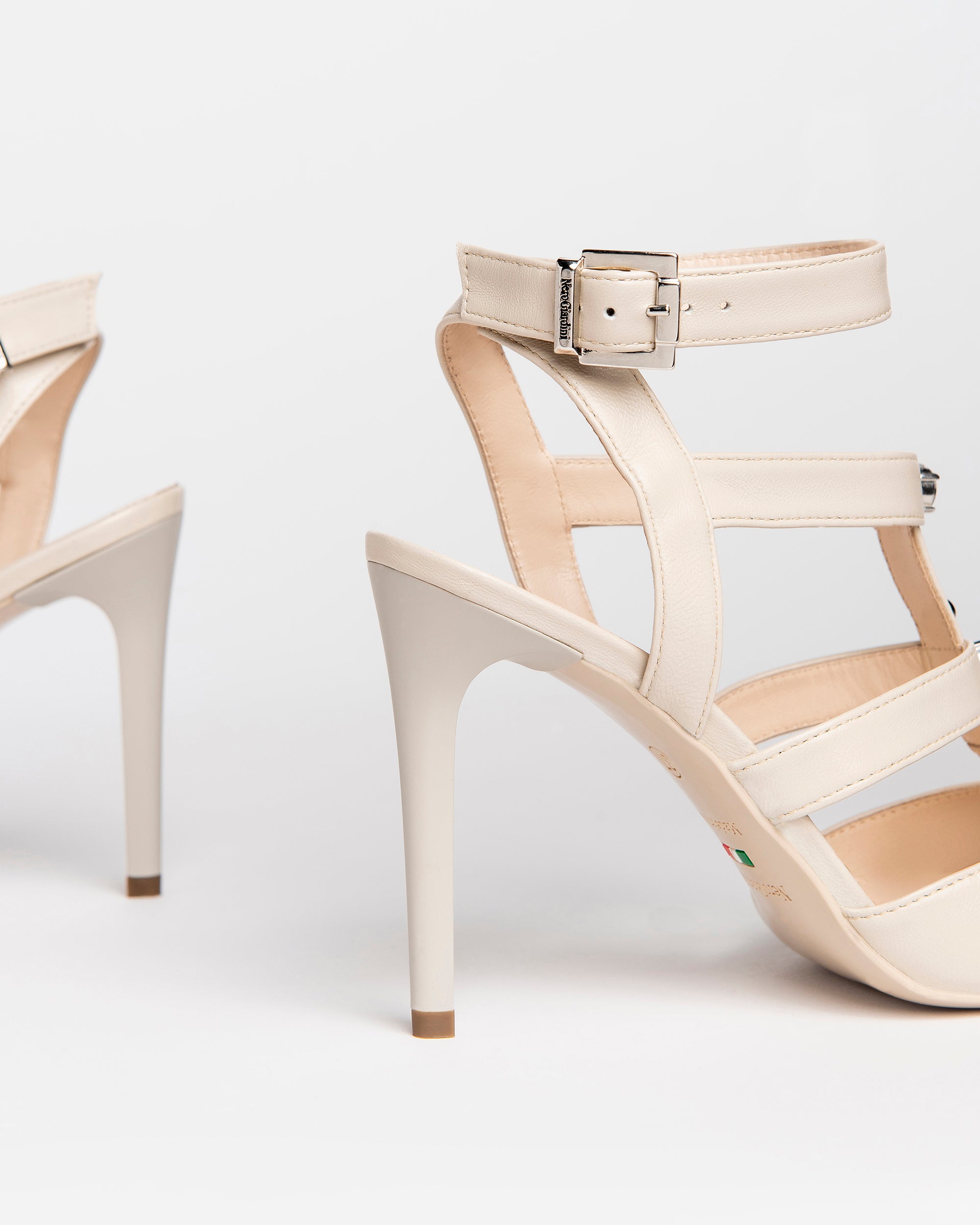 Women’s Leather Pumps