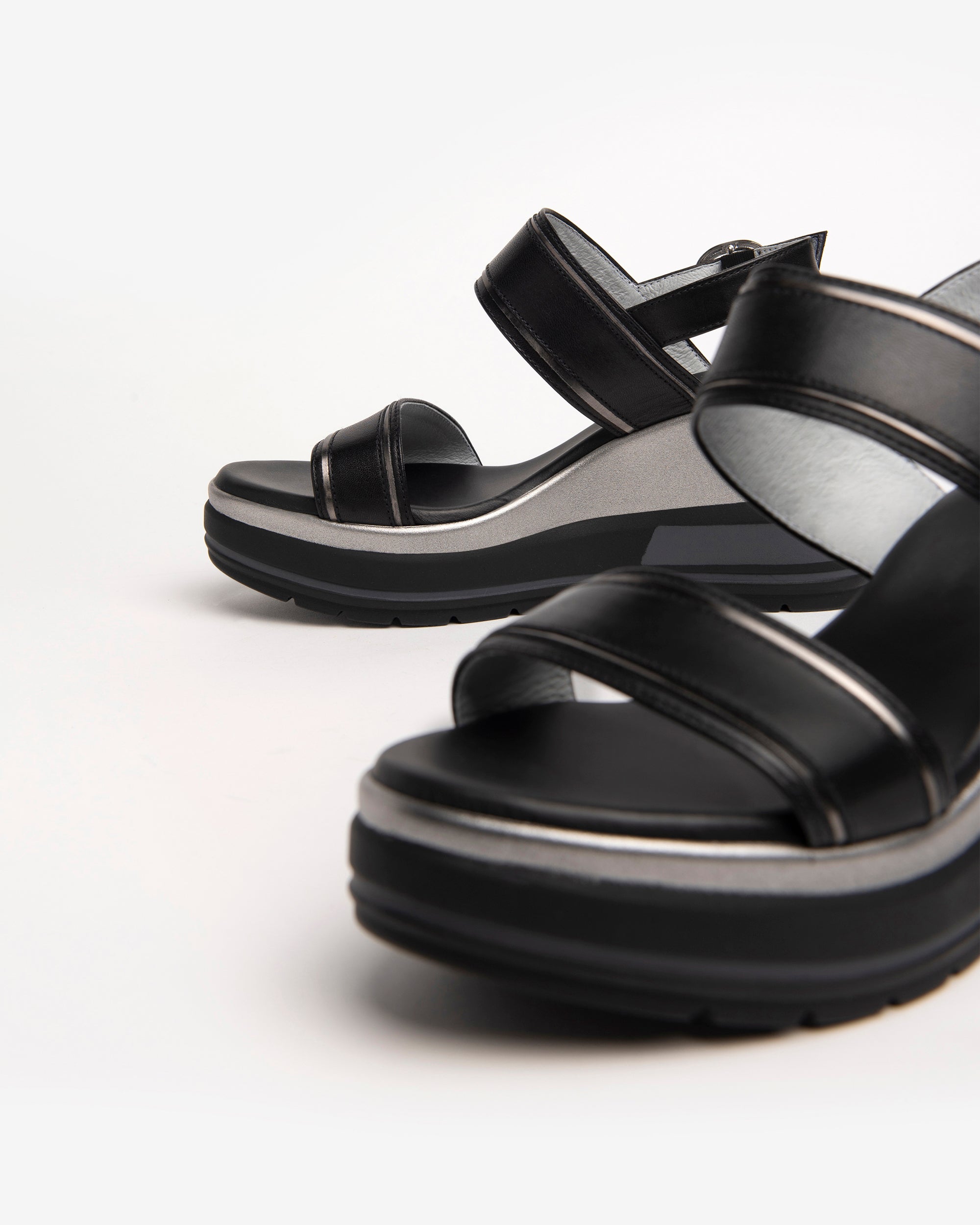 Women's Leather Sandals
