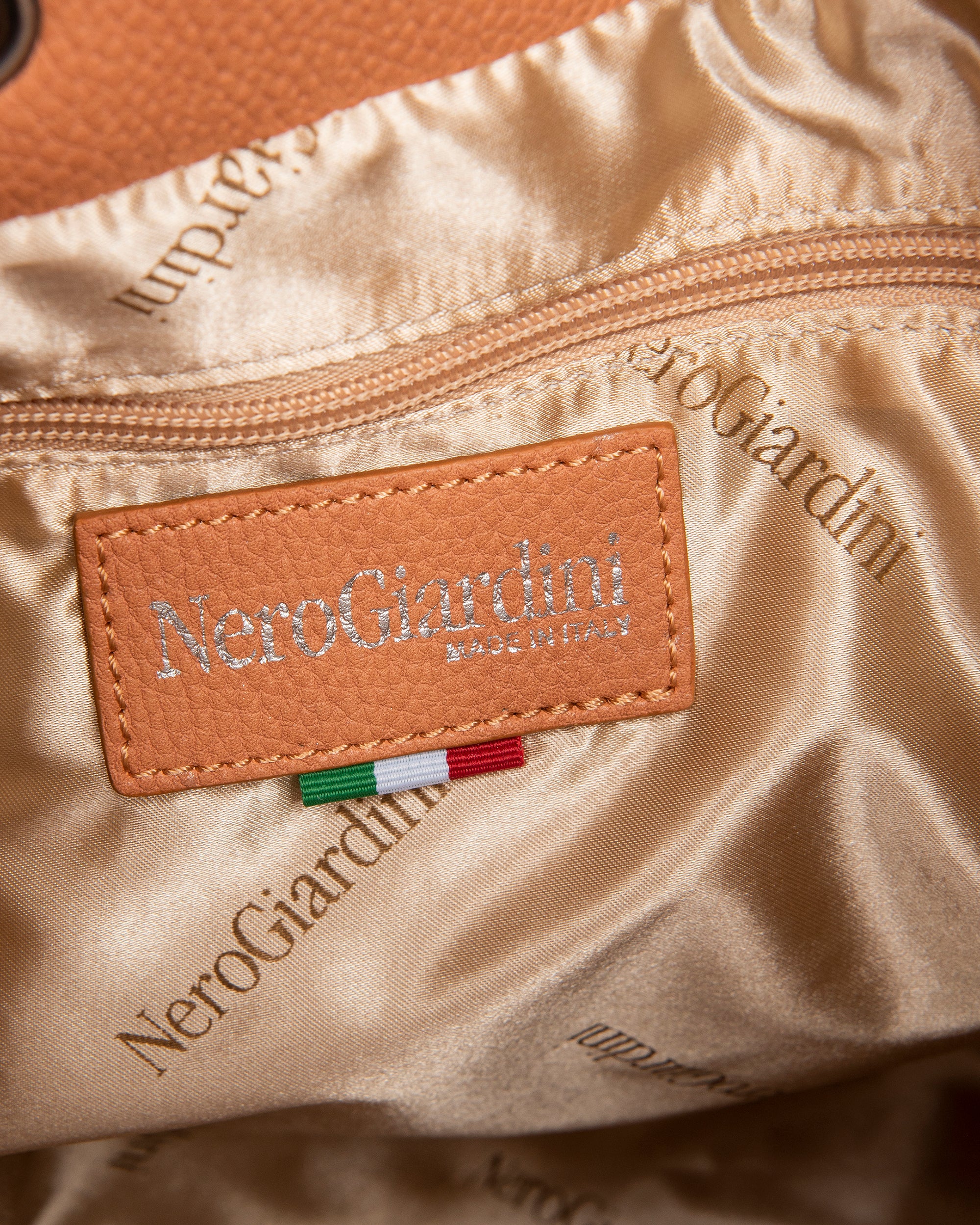 Women's technical fabric Bucket Bag