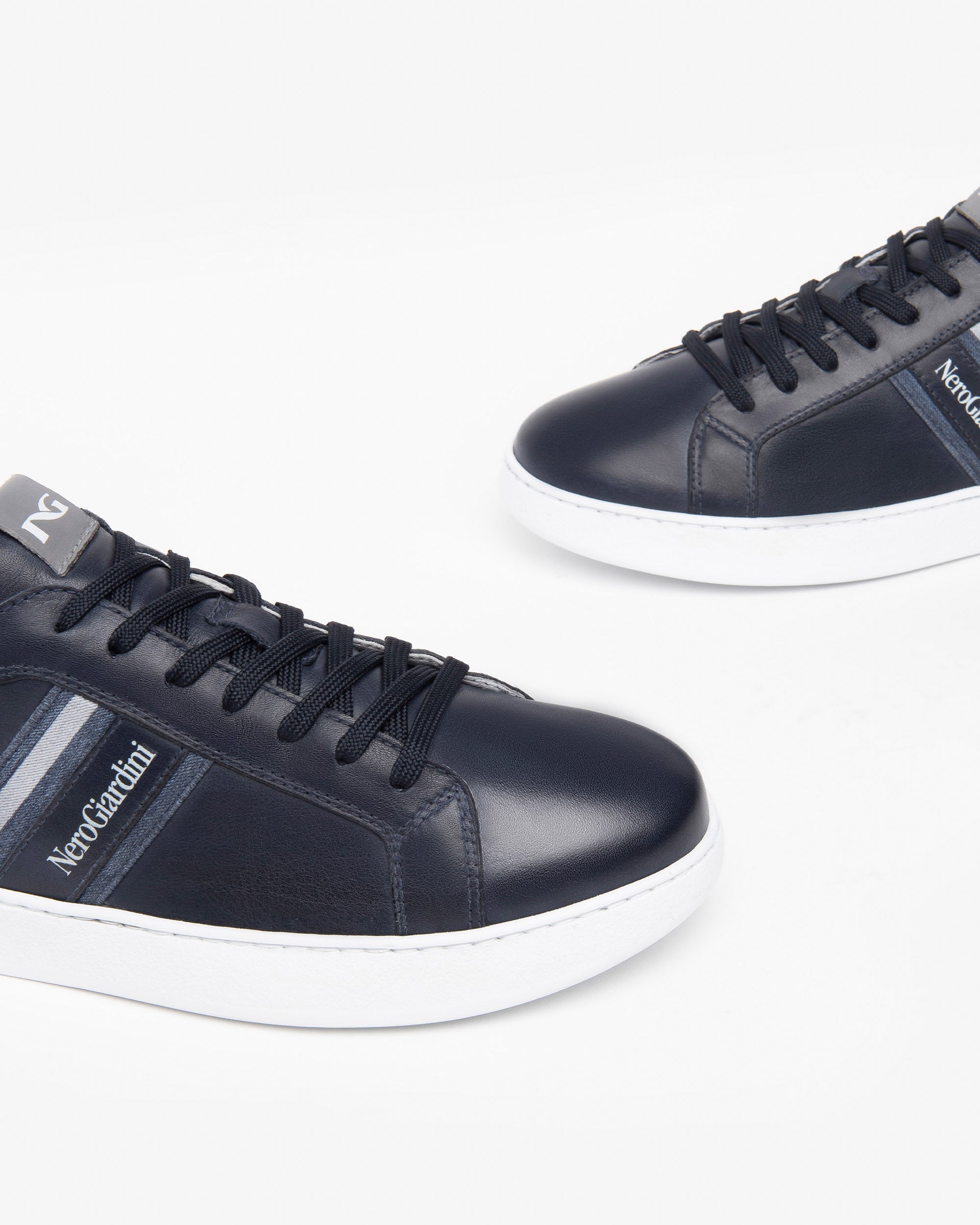 Men’s Leather Sneakers