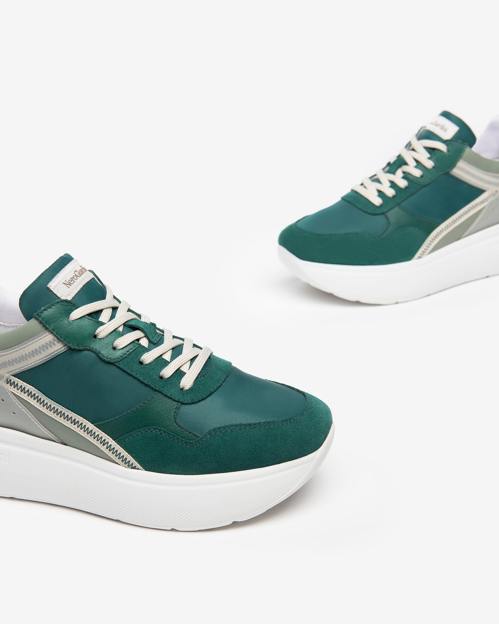 Sneakers Donna in Suede, Pelle e Tela