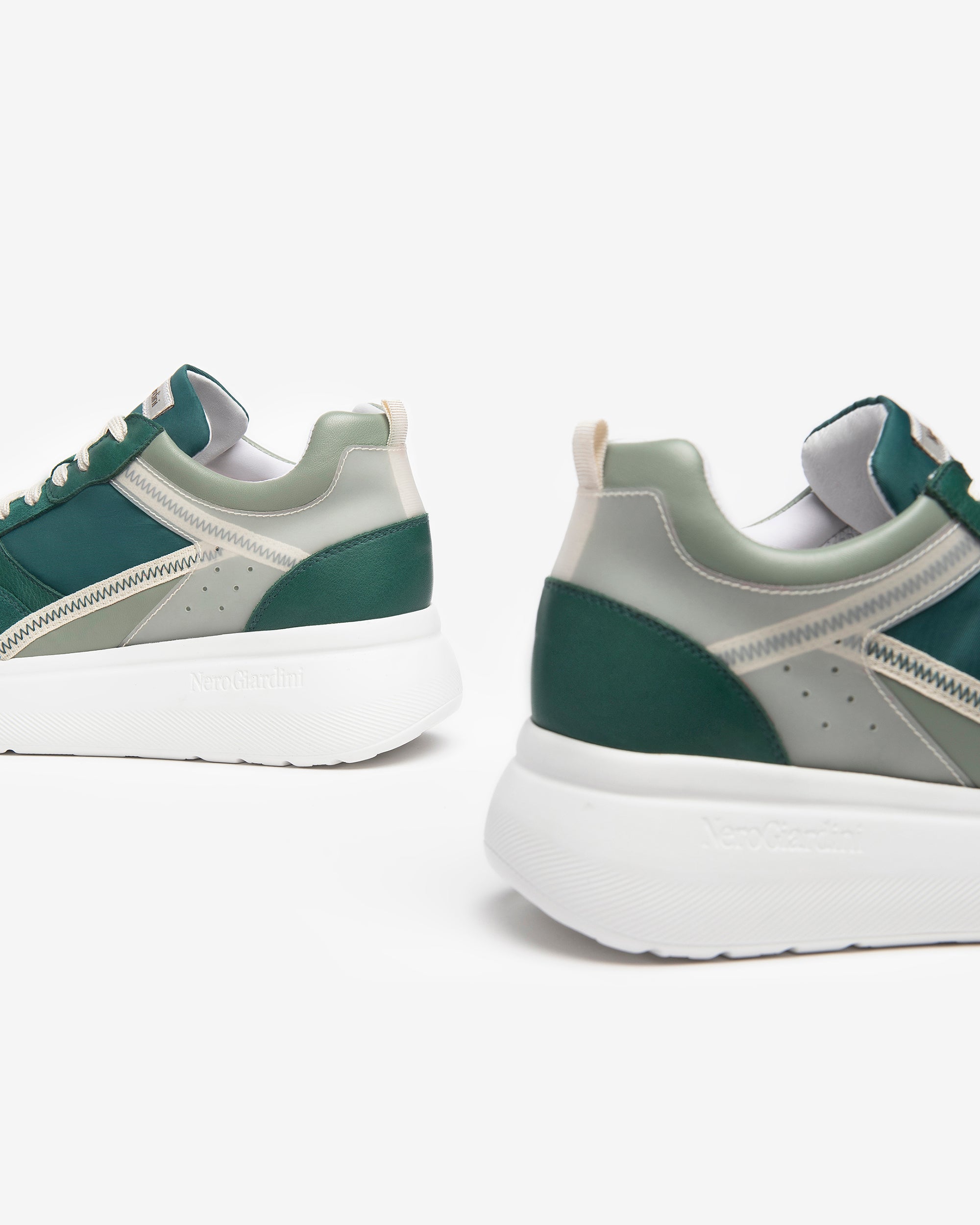 Sneakers Donna in Suede, Pelle e Tela