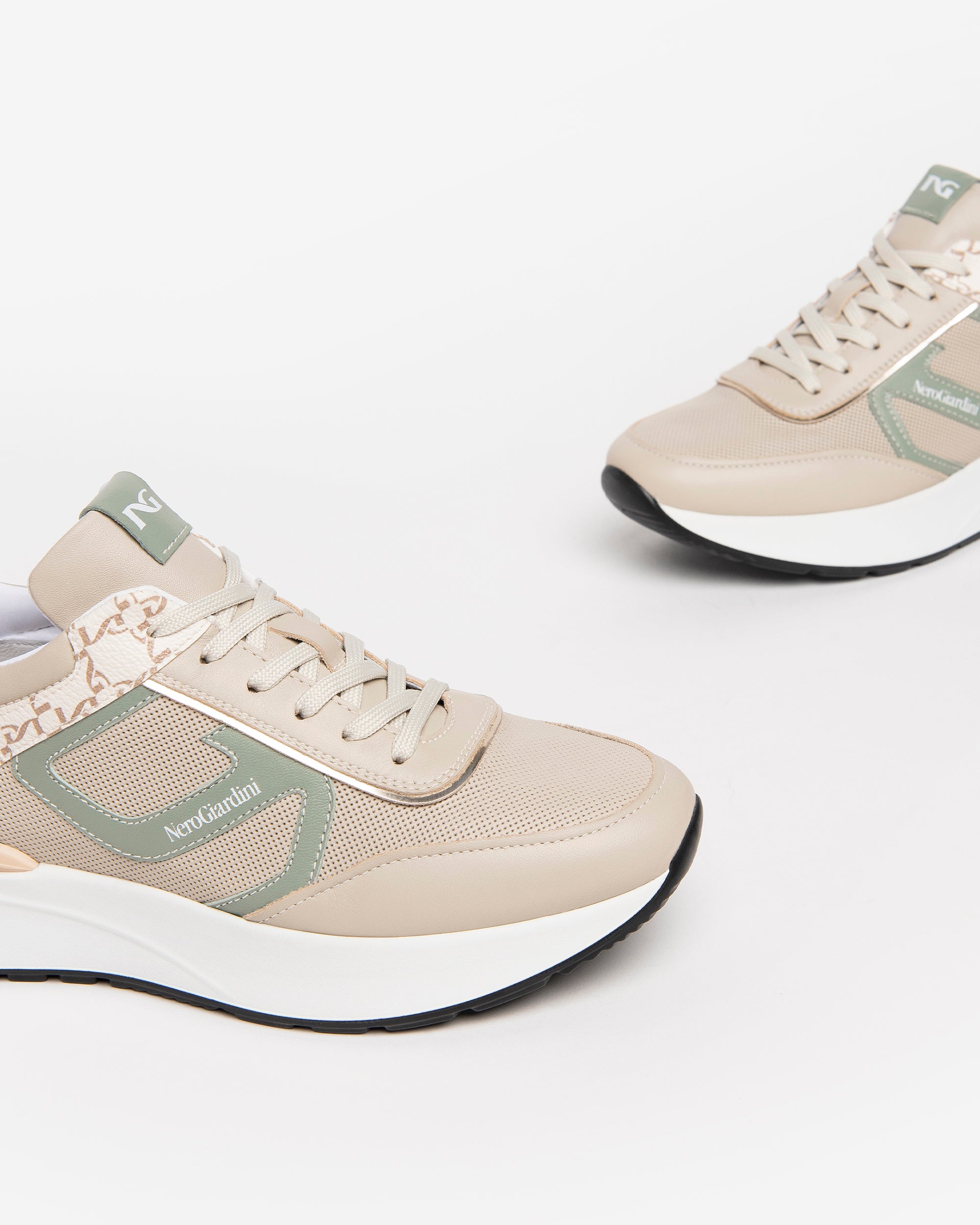 Women’s Leather Sneakers