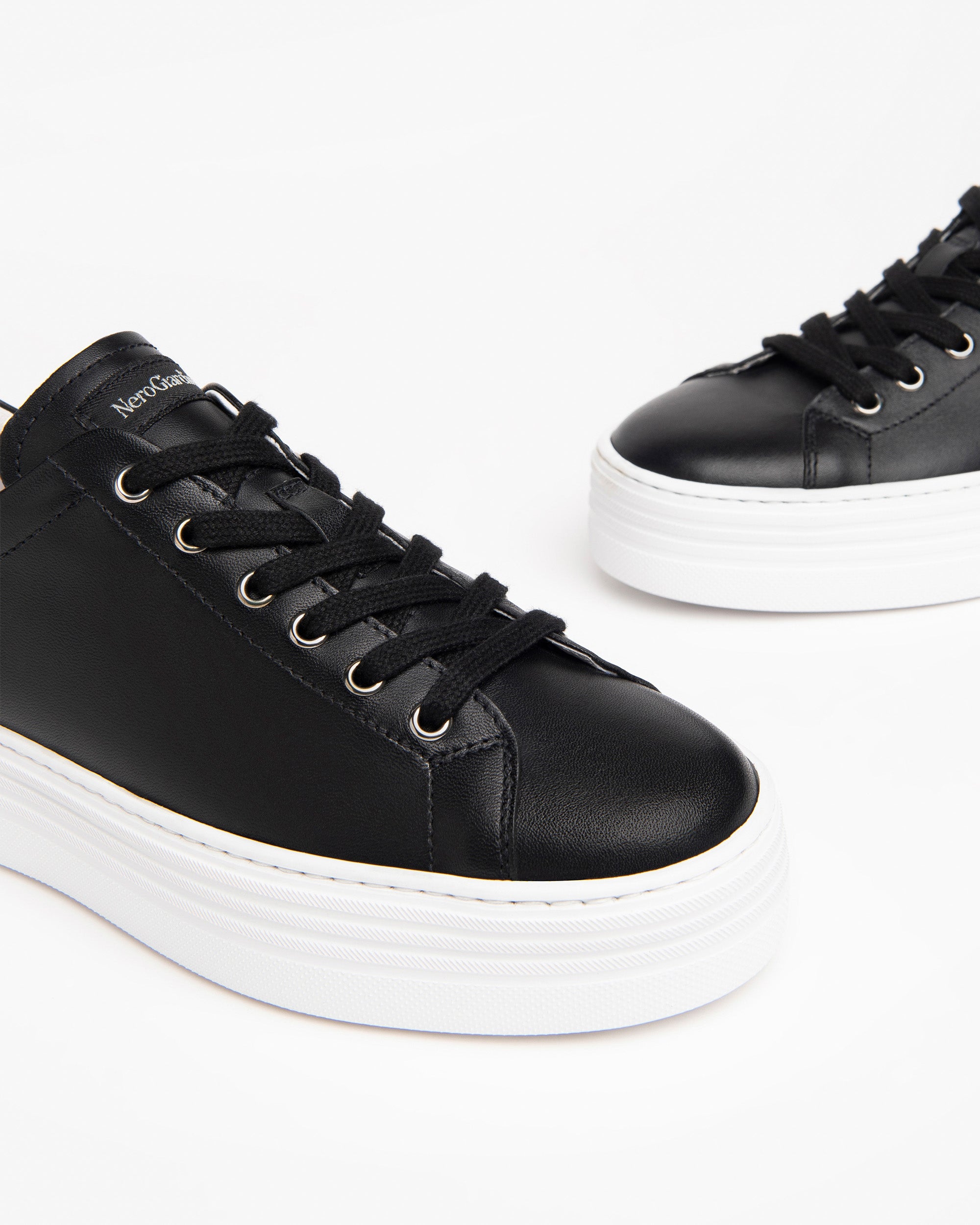 Sneakers de Mujer de Piel y Material Técnico