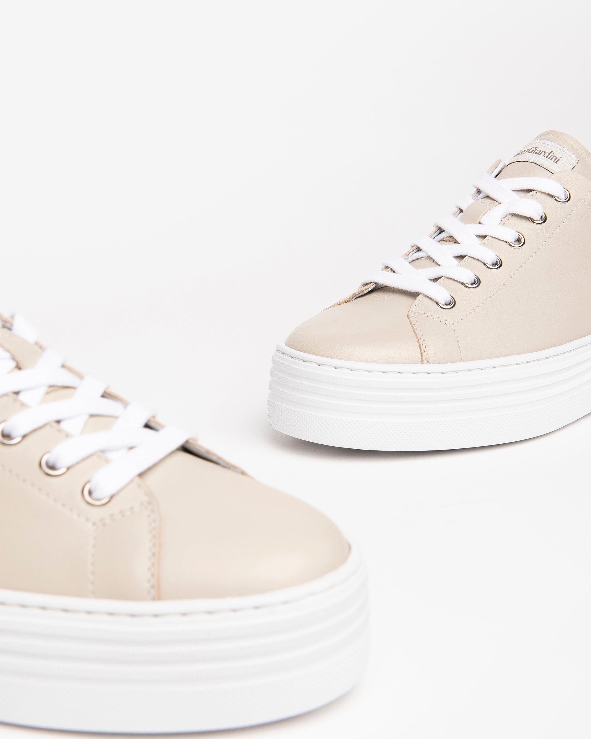 Sneakers de Mujer de Piel y Material Técnico