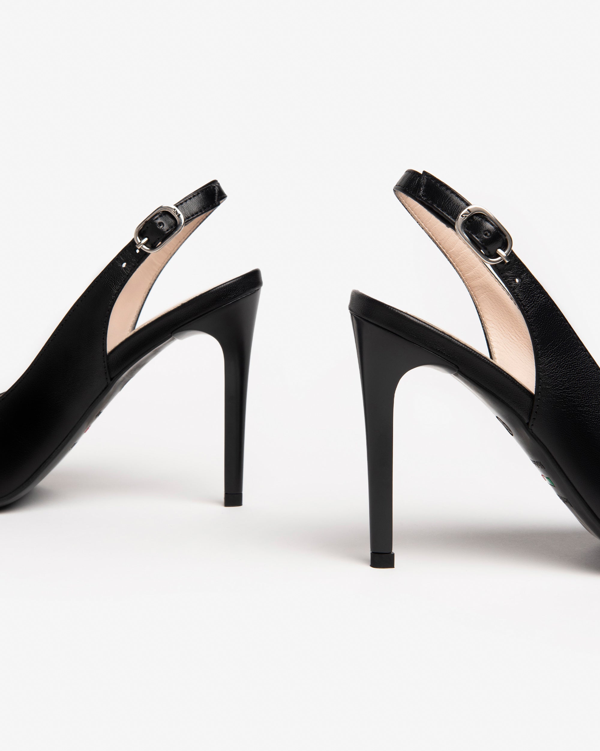 NeroGiardini E307040DE Slingback donna in pelle NeroGiardini E307040DE Slingback donna in pelle