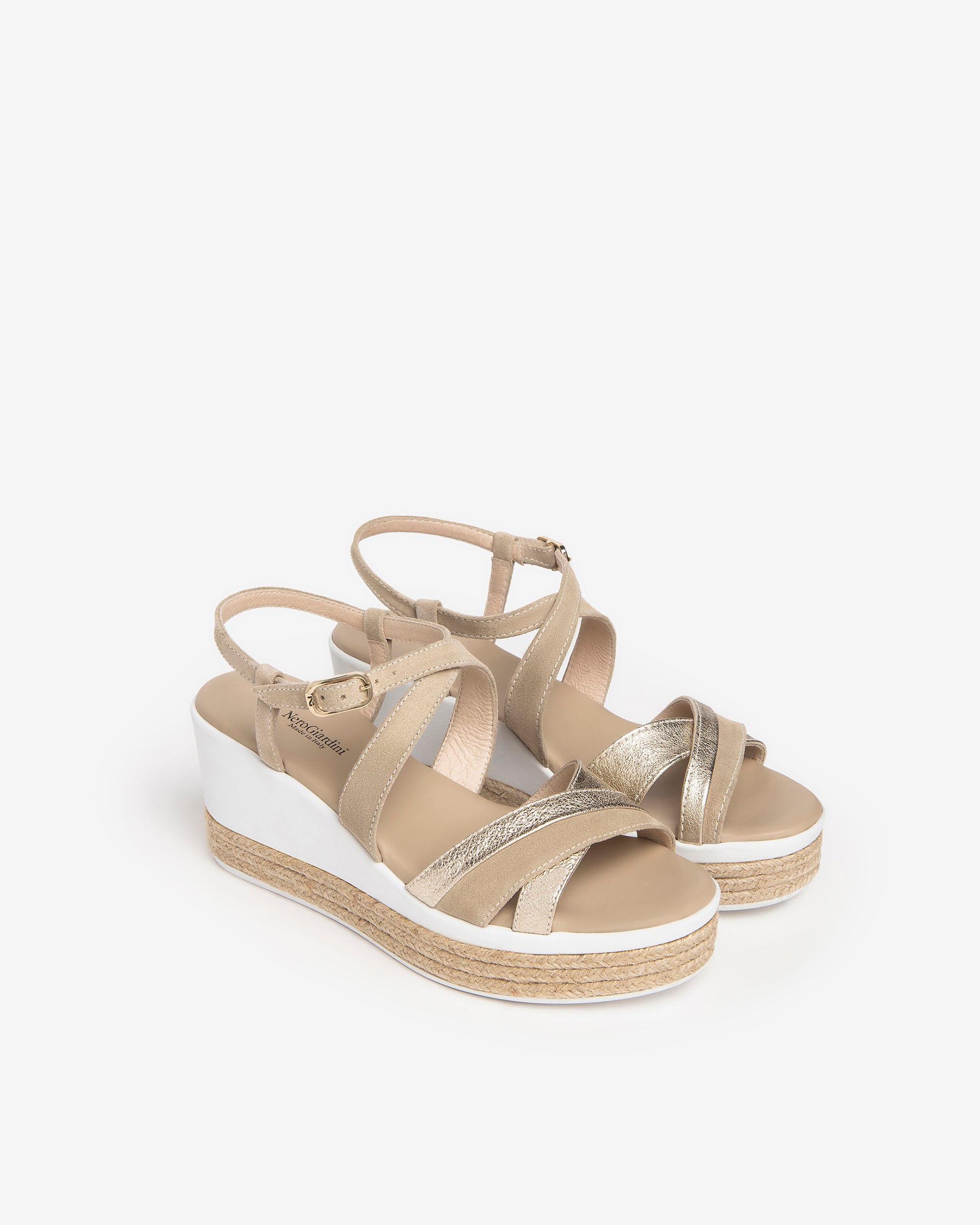 Женские сандалии из замши и кожи