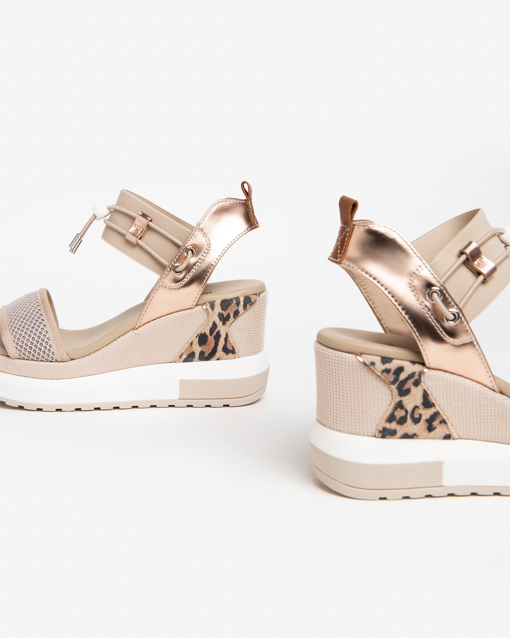 Sandalias Mujer de Material Técnico y Tela