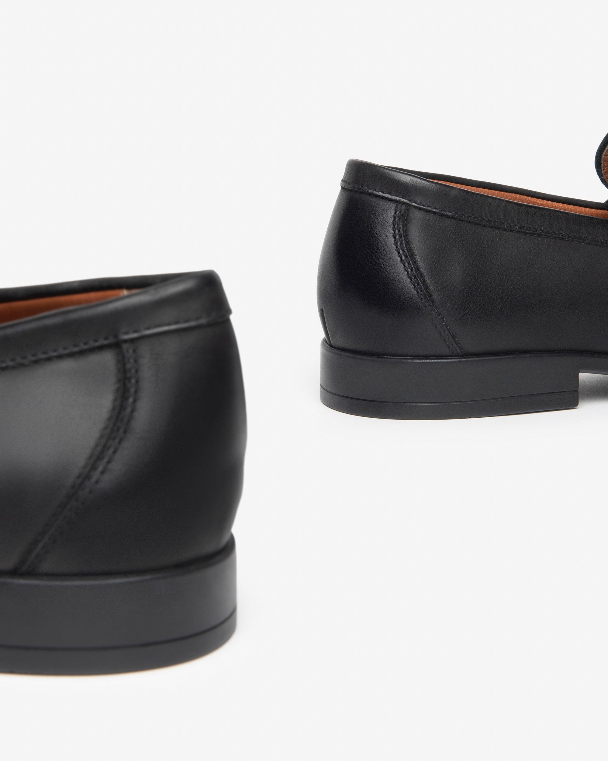 Esquire Astuccio in Nero | ABOUT YOU Esquire Astuccio in Nero | ABOUT YOU