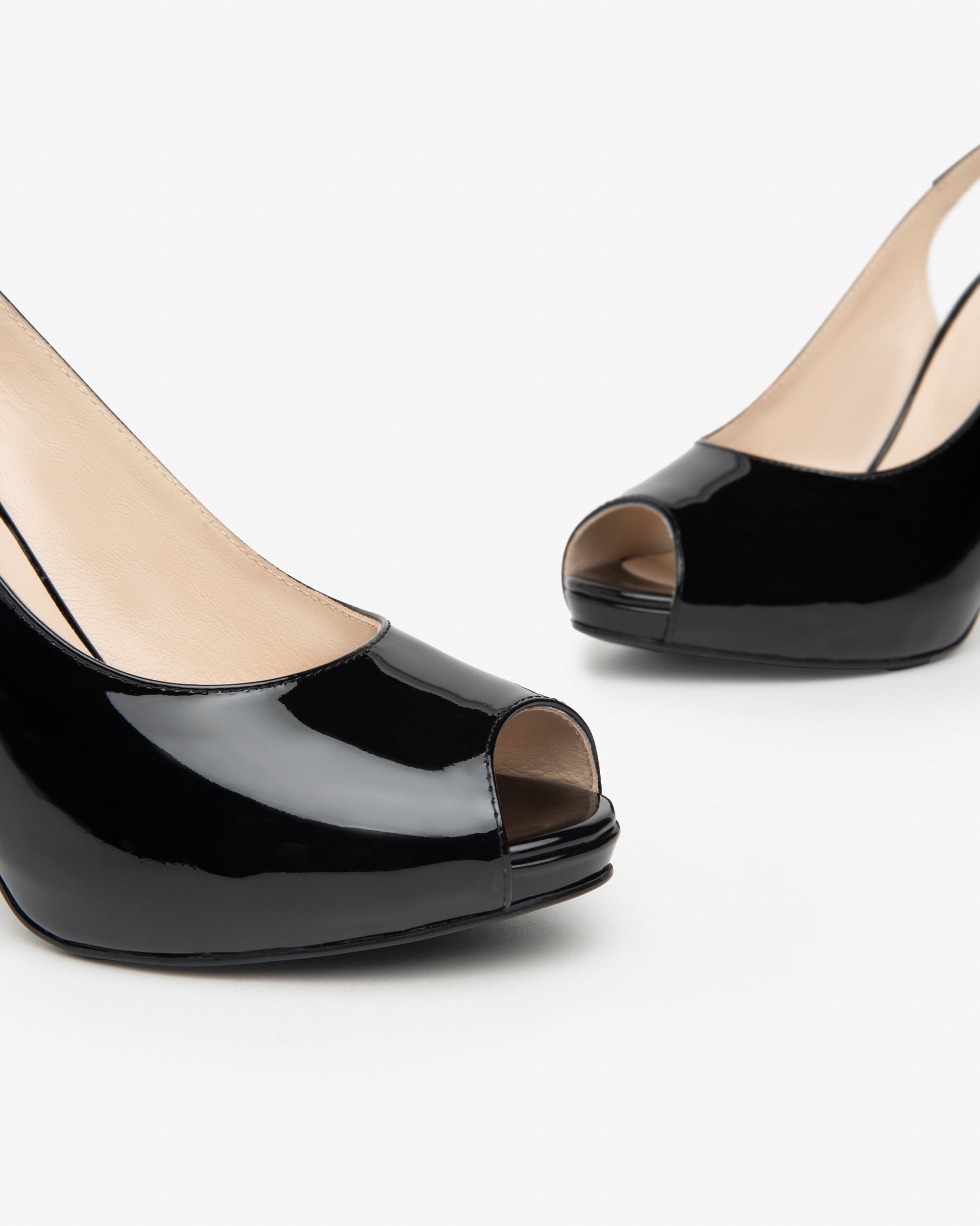 Женские лакированные туфли-лодочки