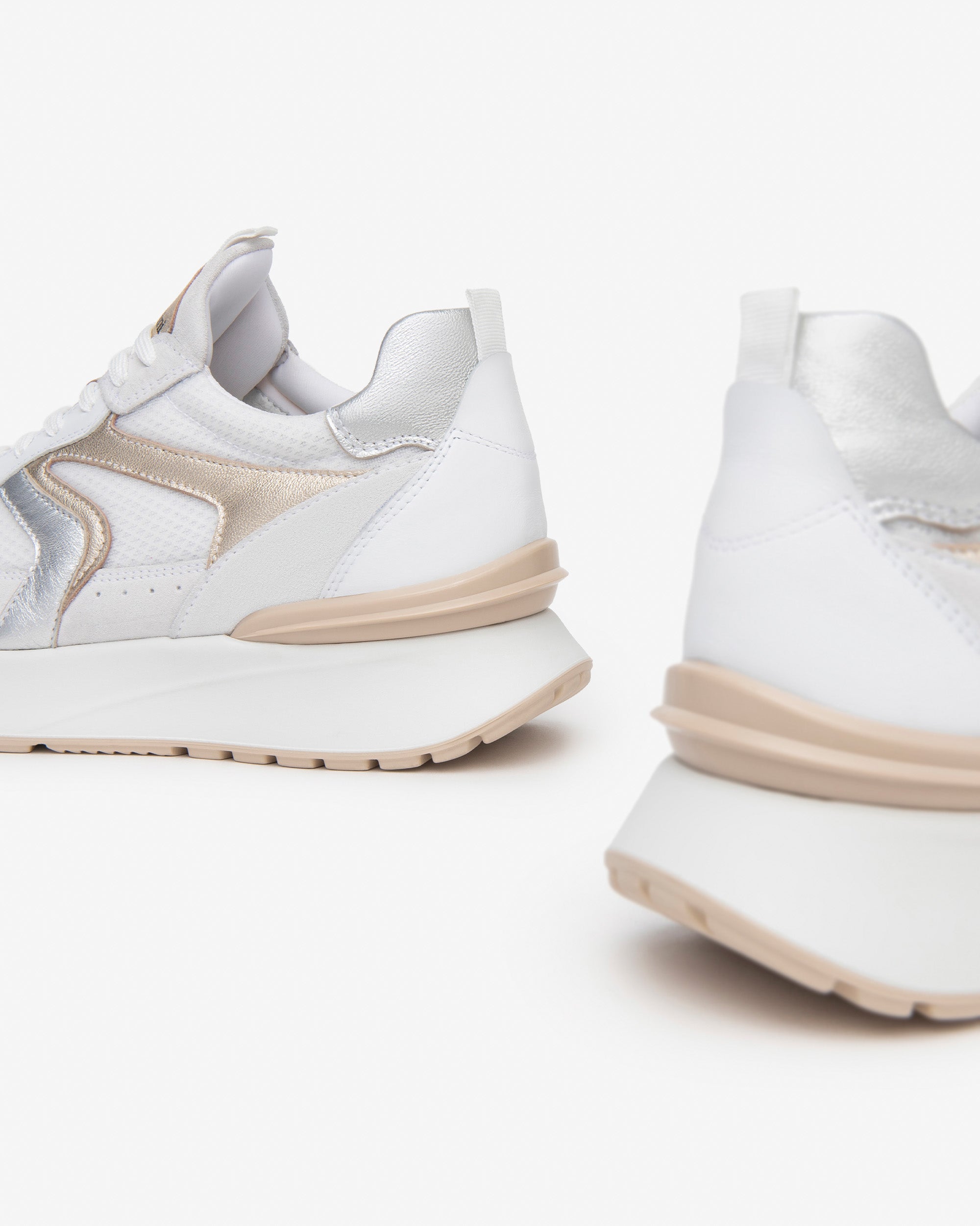Sneakers Donna in Pelle, Suede e Tela