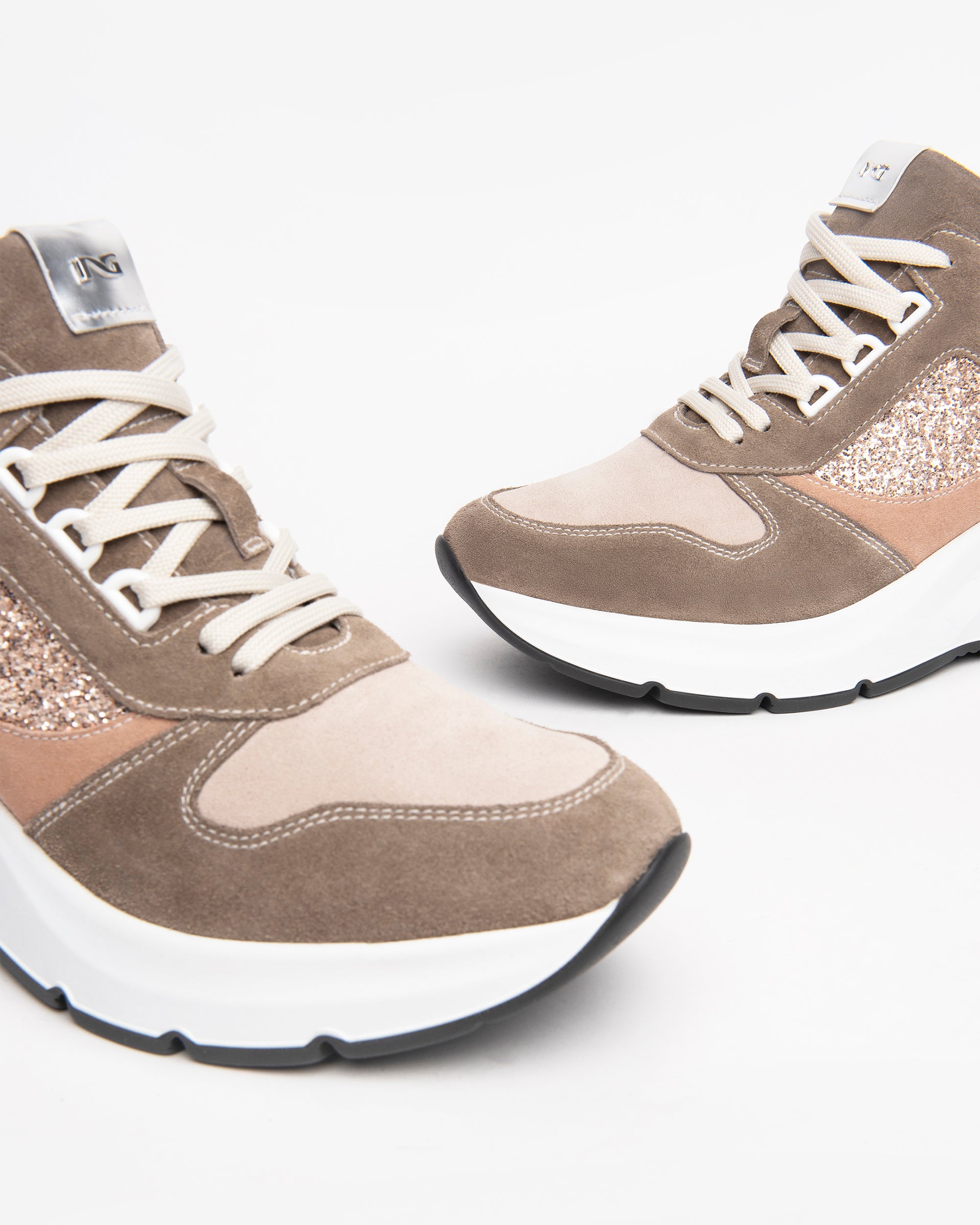 Sneakers Donna in Suede, Pelle e Tela