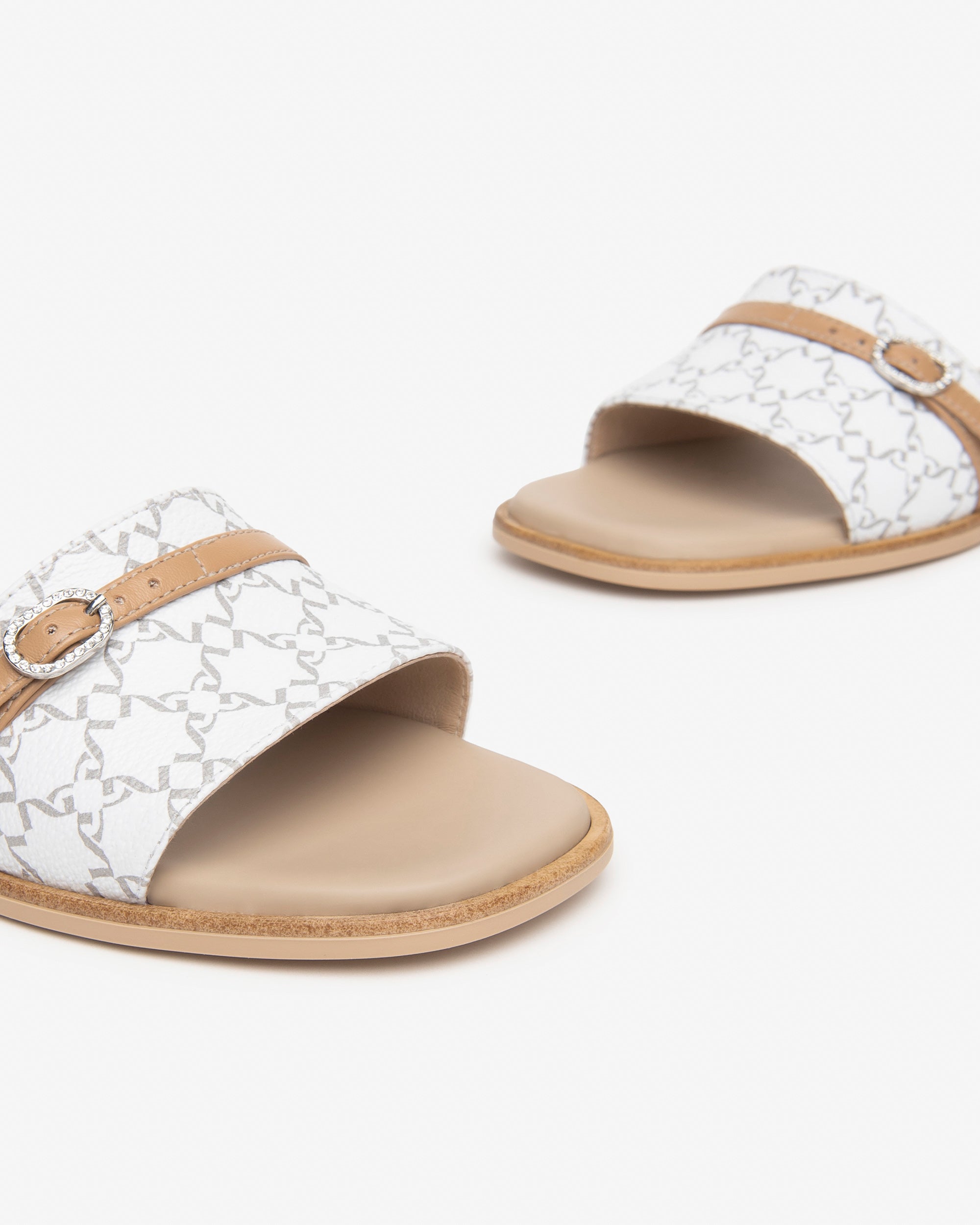 Ciabatte Donna in Pelle e Materiale Tecnico