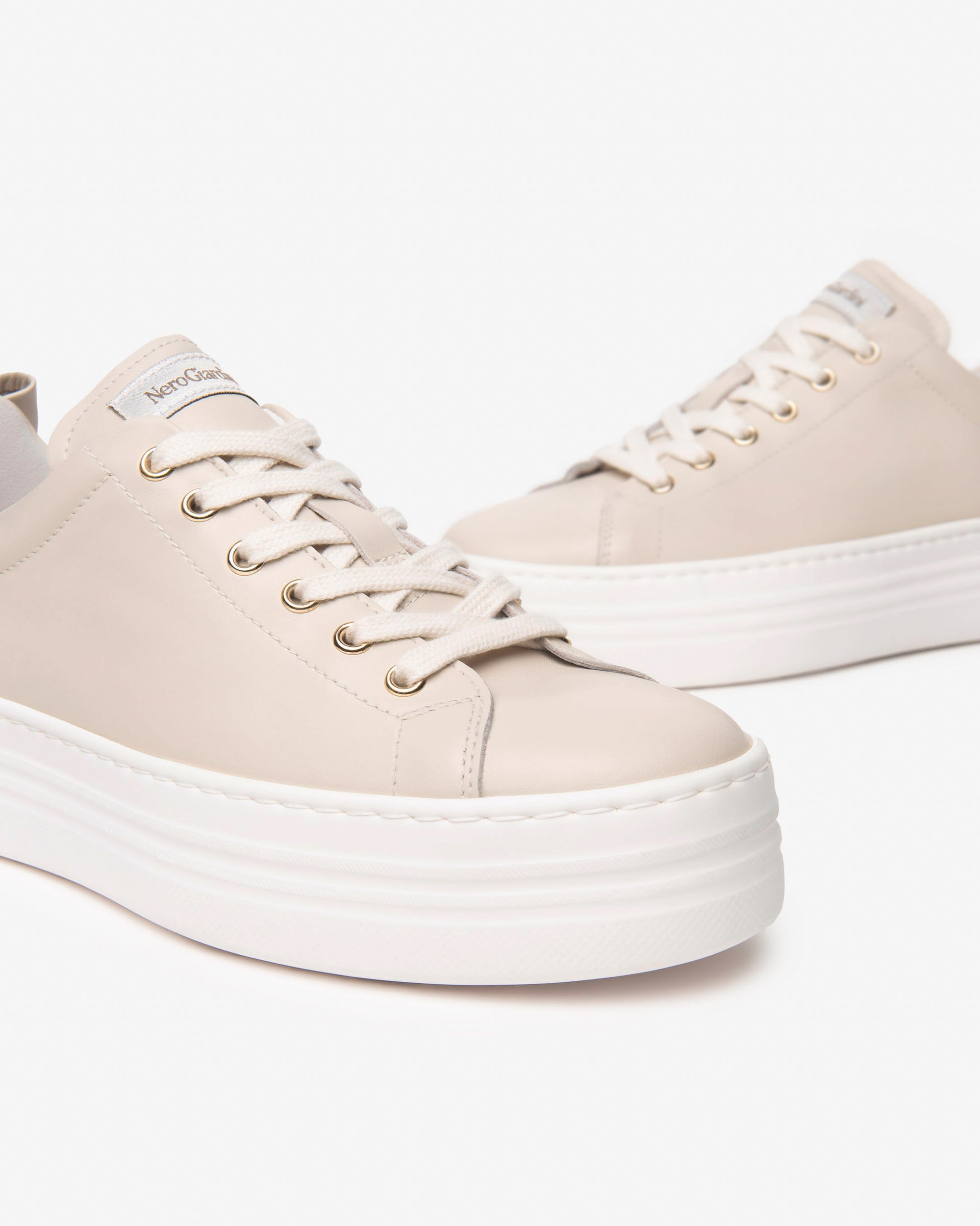 Sneakers de Mujer de Piel y Material Técnico