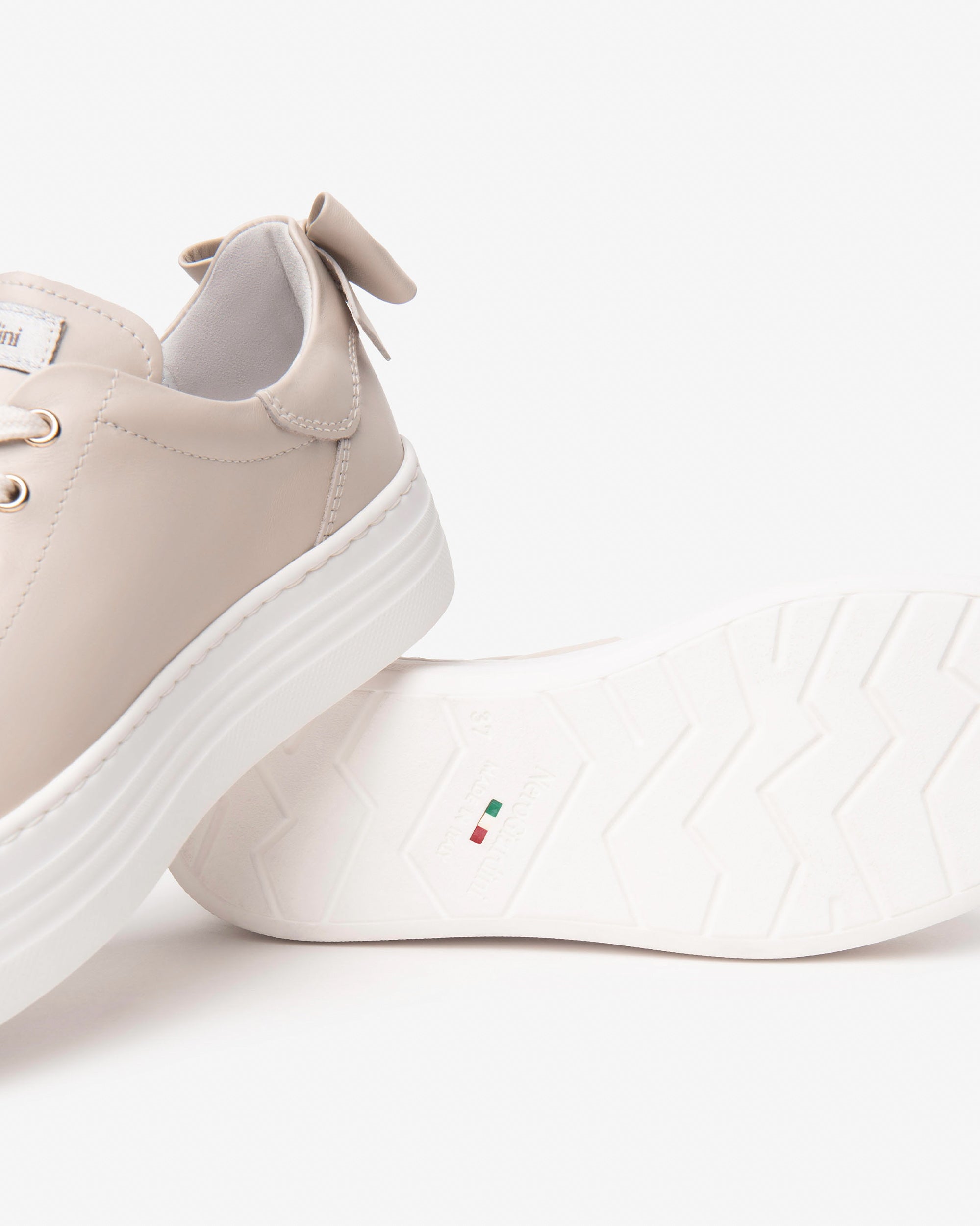 Sneakers de Mujer de Piel y Material Técnico