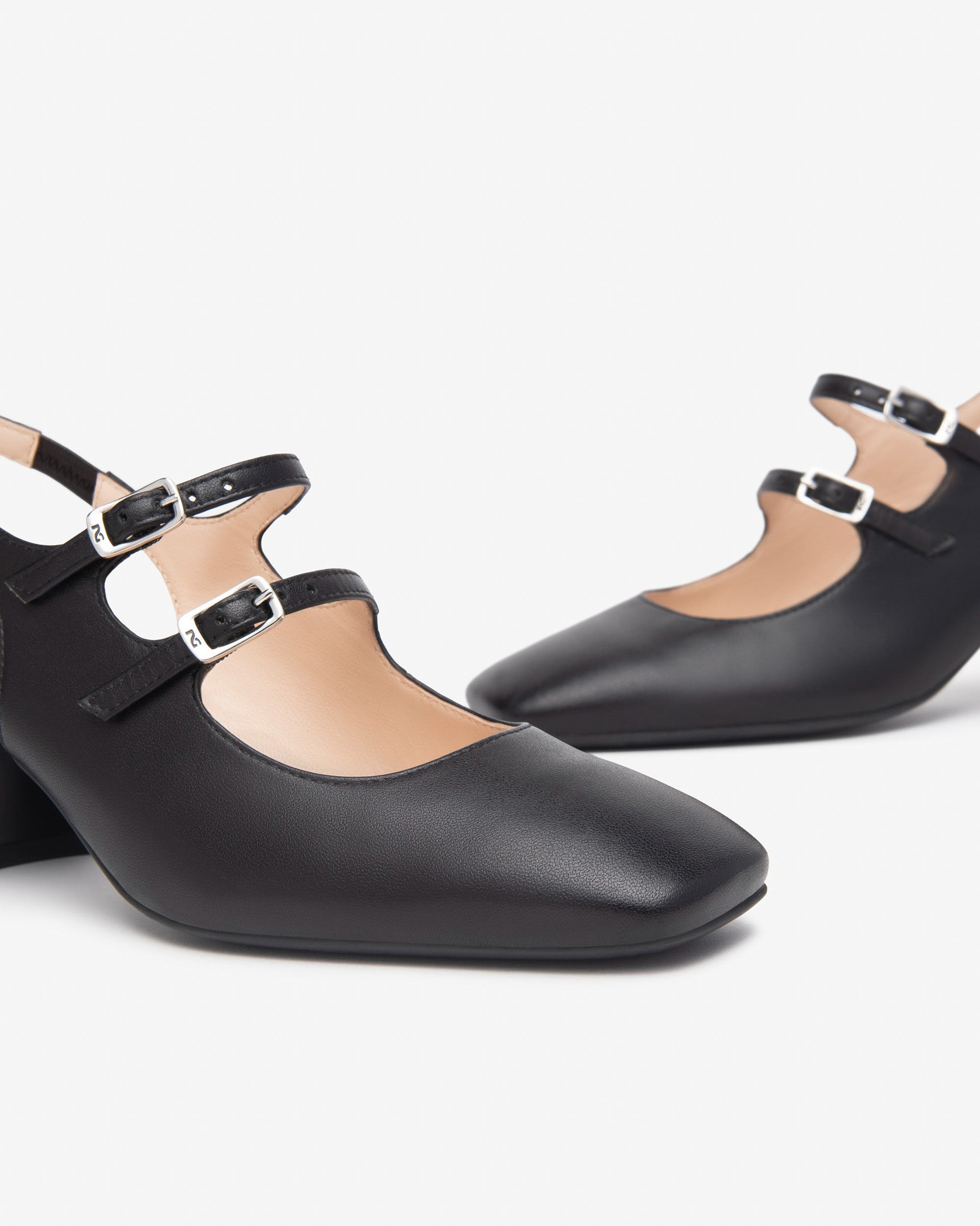 Women’s Leather Pumps