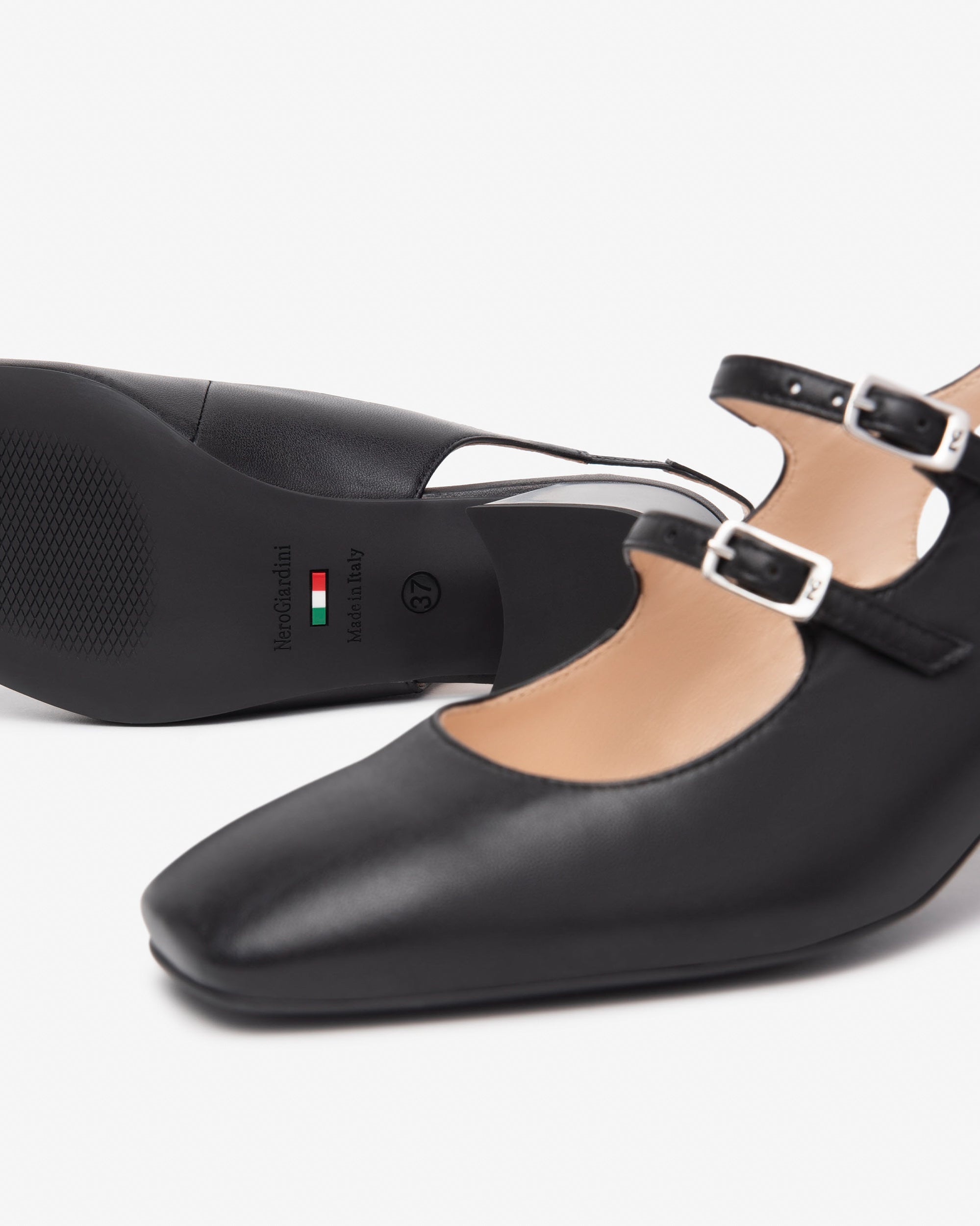 Women’s Leather Pumps