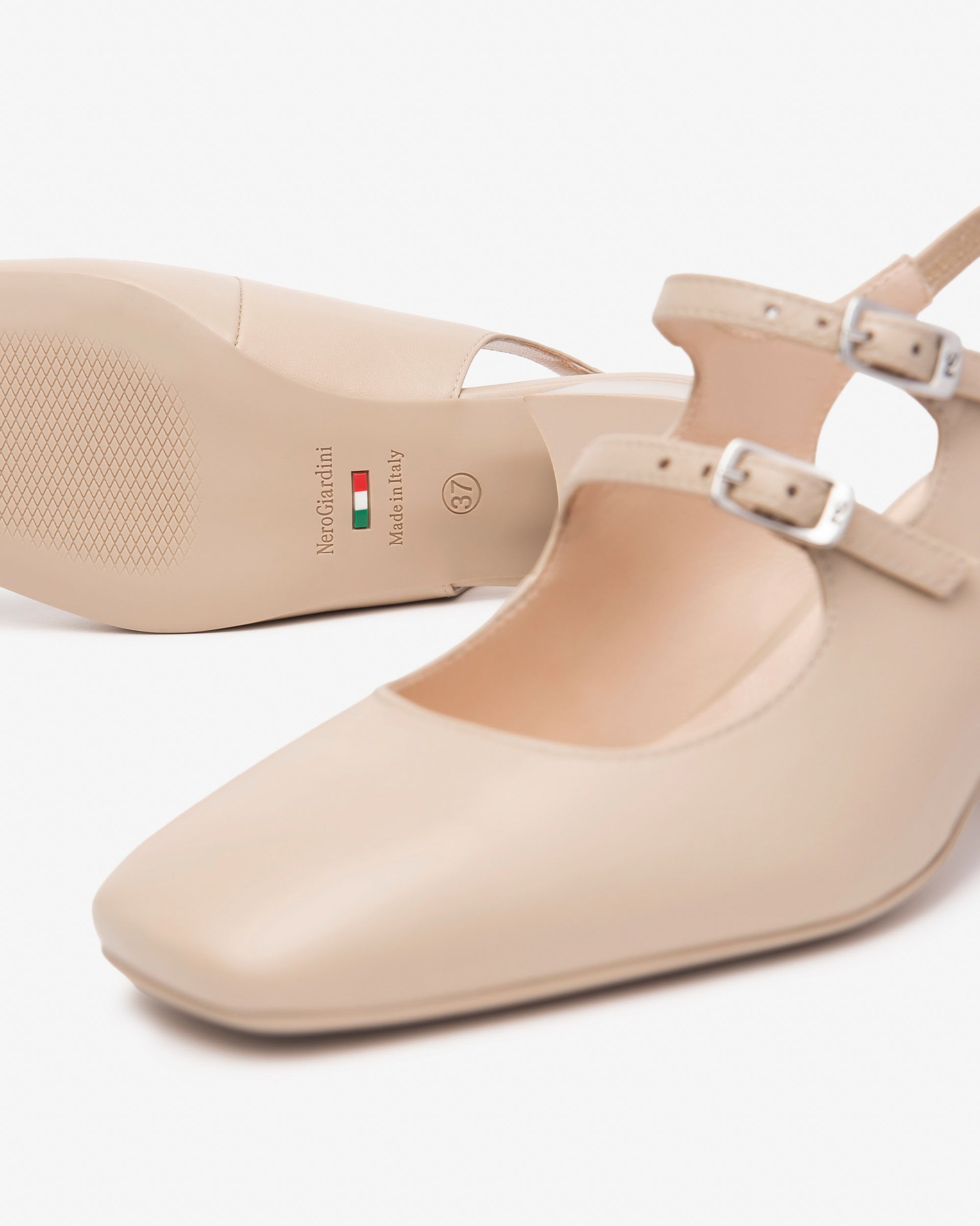 Women’s Leather Pumps