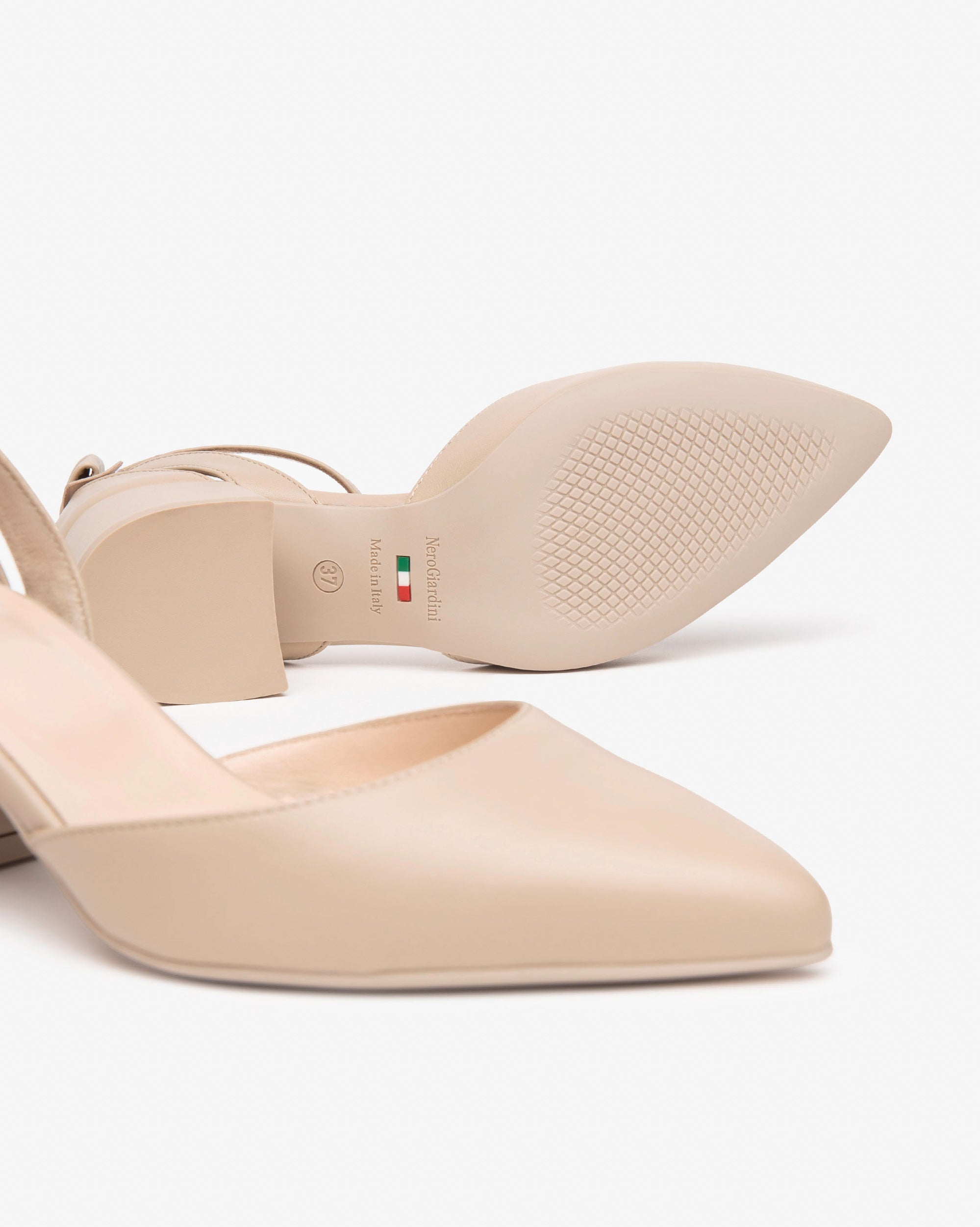 Women’s Leather Pumps