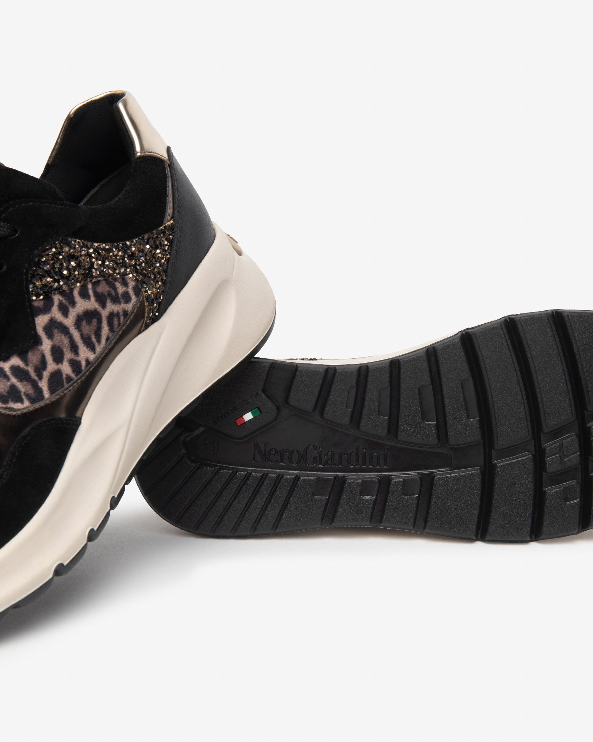 Sneakers Donna in Suede, Pelle e Materiale Tecnico