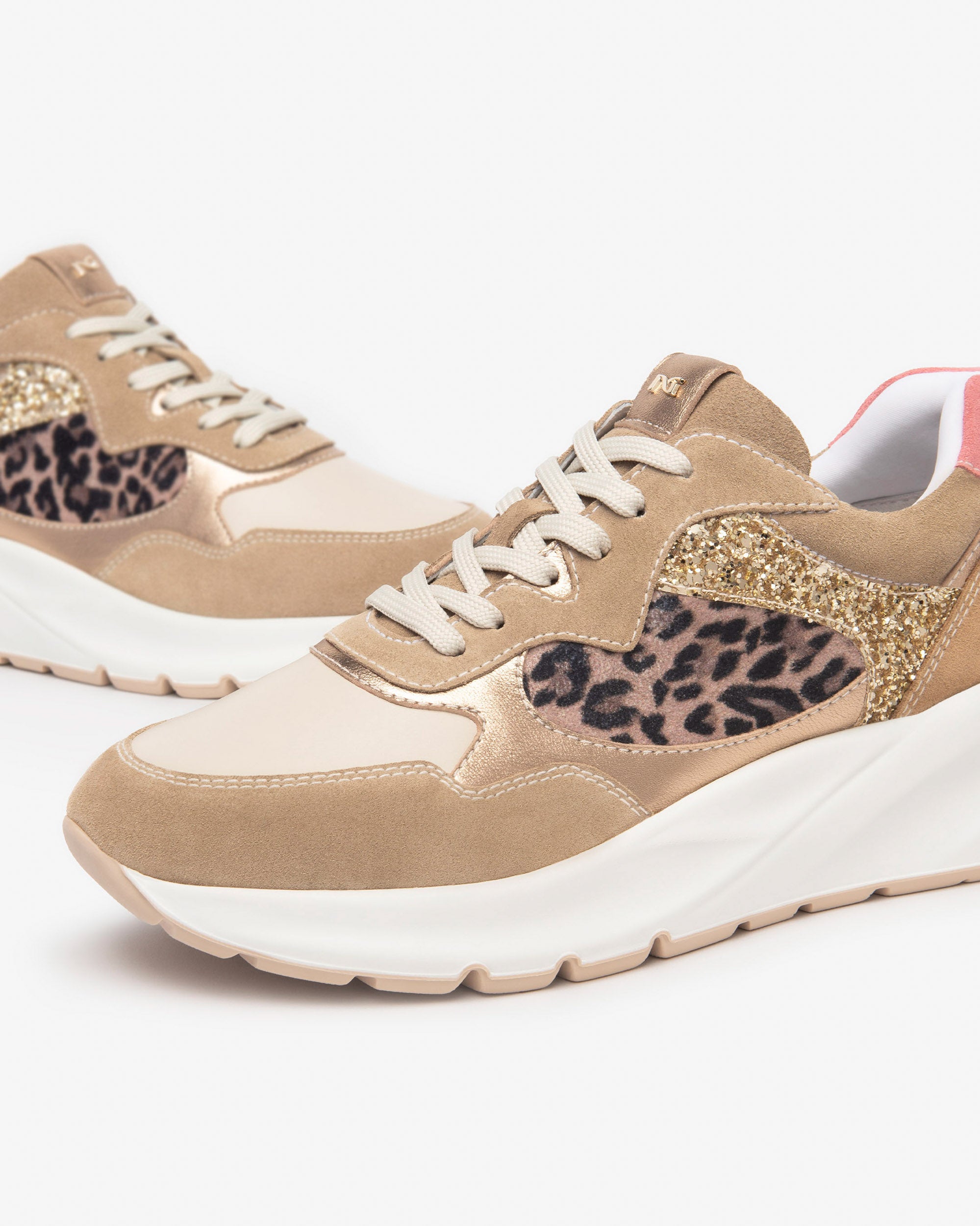 Sneakers Donna in Suede, Pelle e Materiale Tecnico