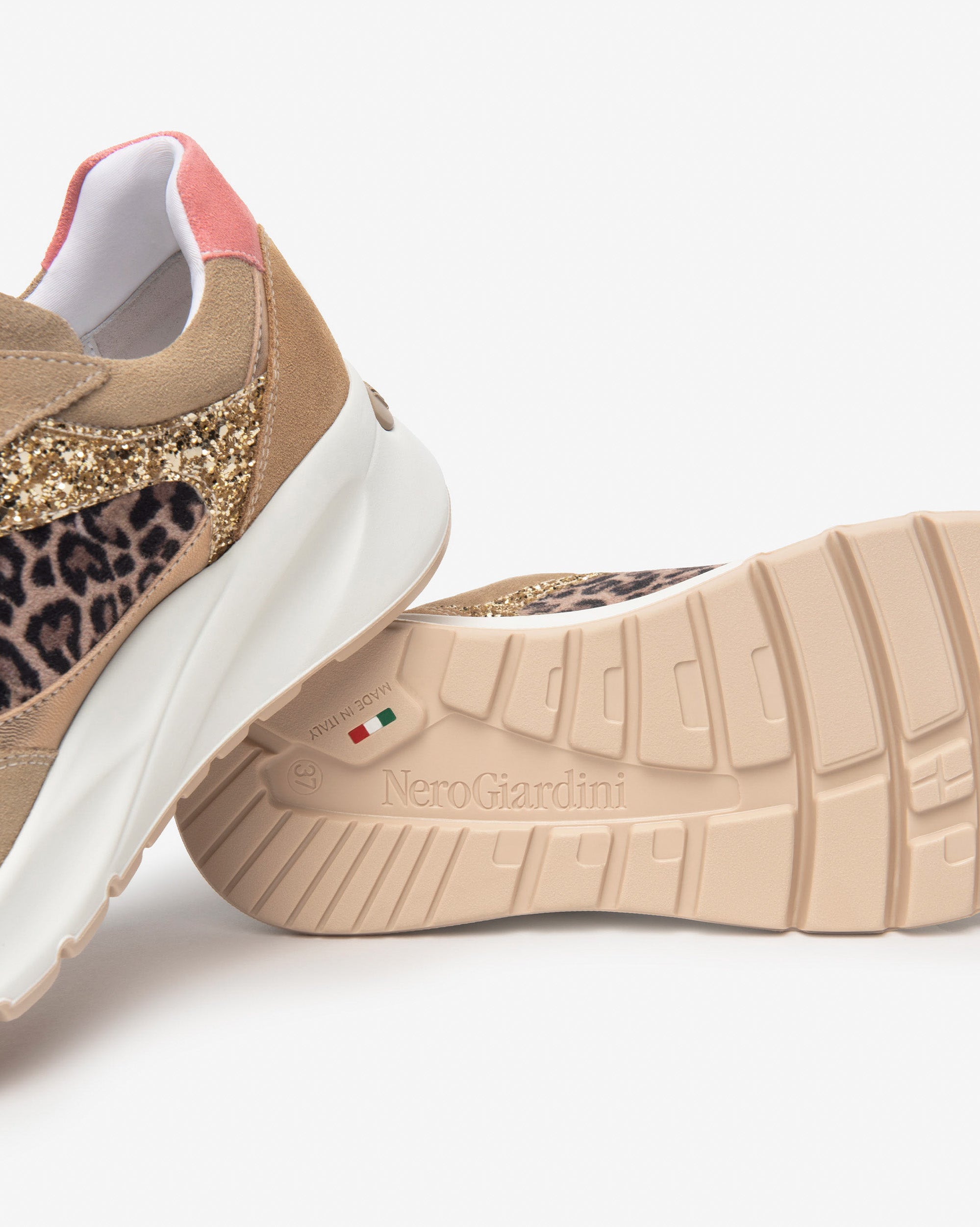 Sneakers Donna in Suede, Pelle e Materiale Tecnico