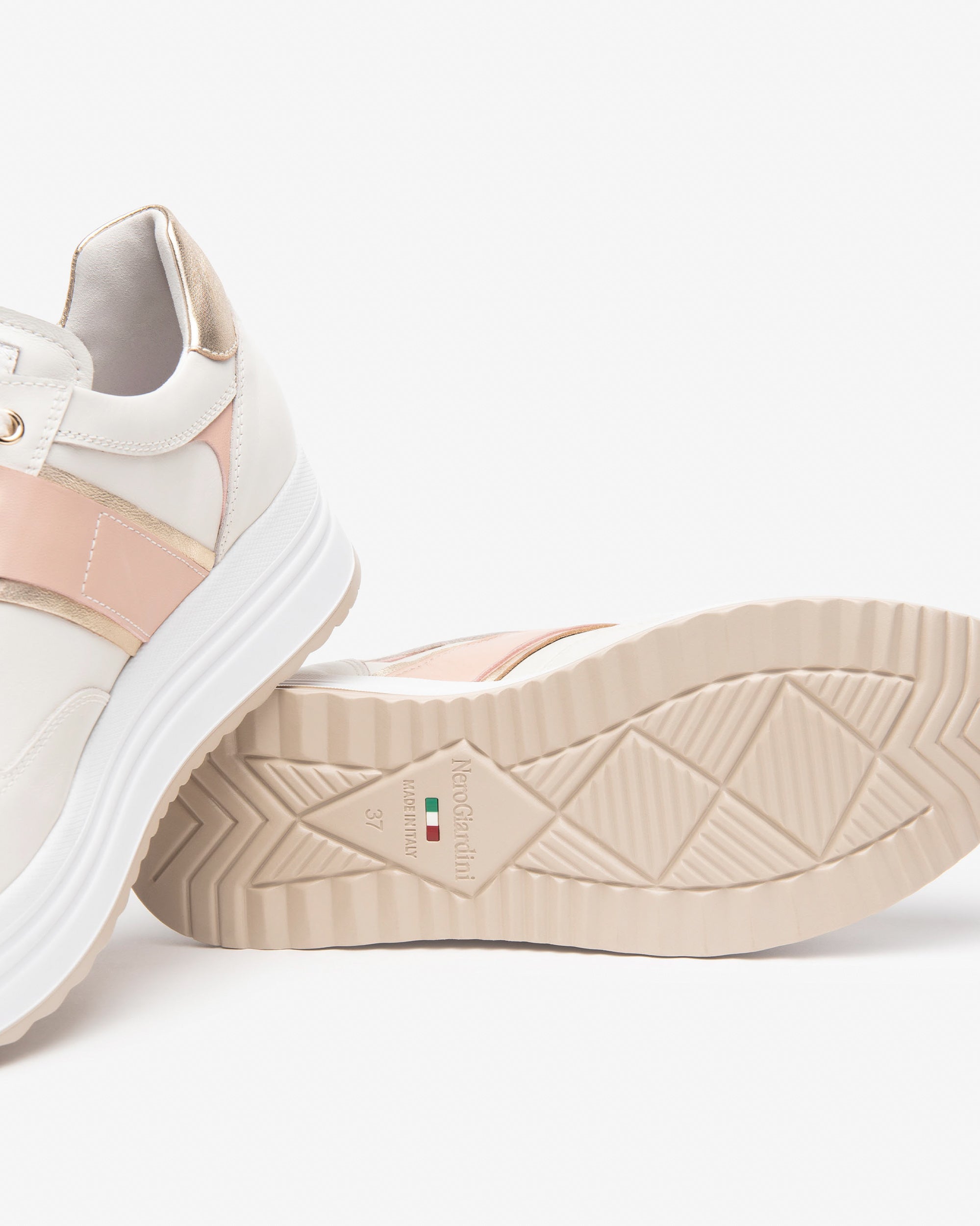 Women’s Leather Sneakers