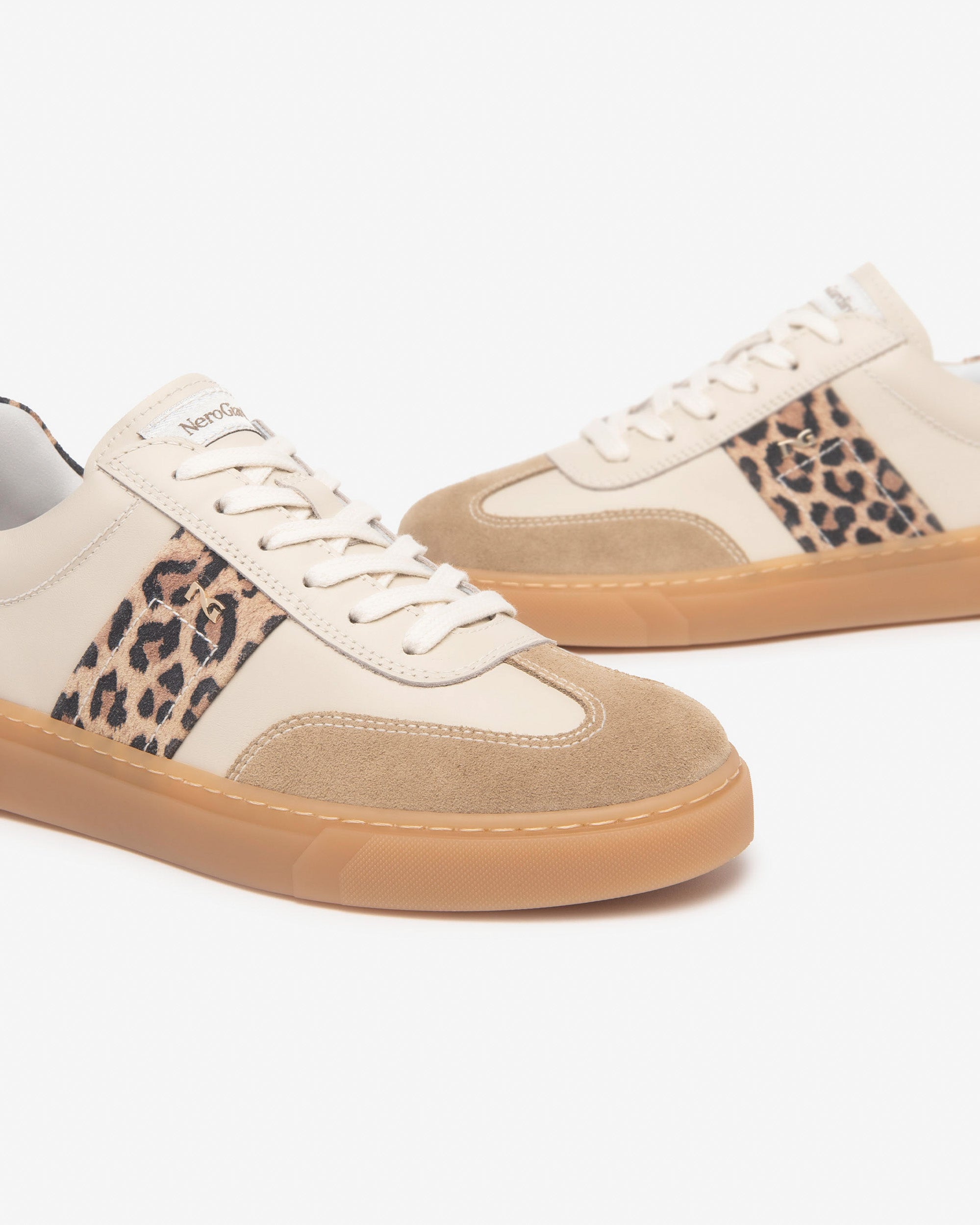 Sneakers Donna in Camoscio, Pelle e Materiale Tecnico