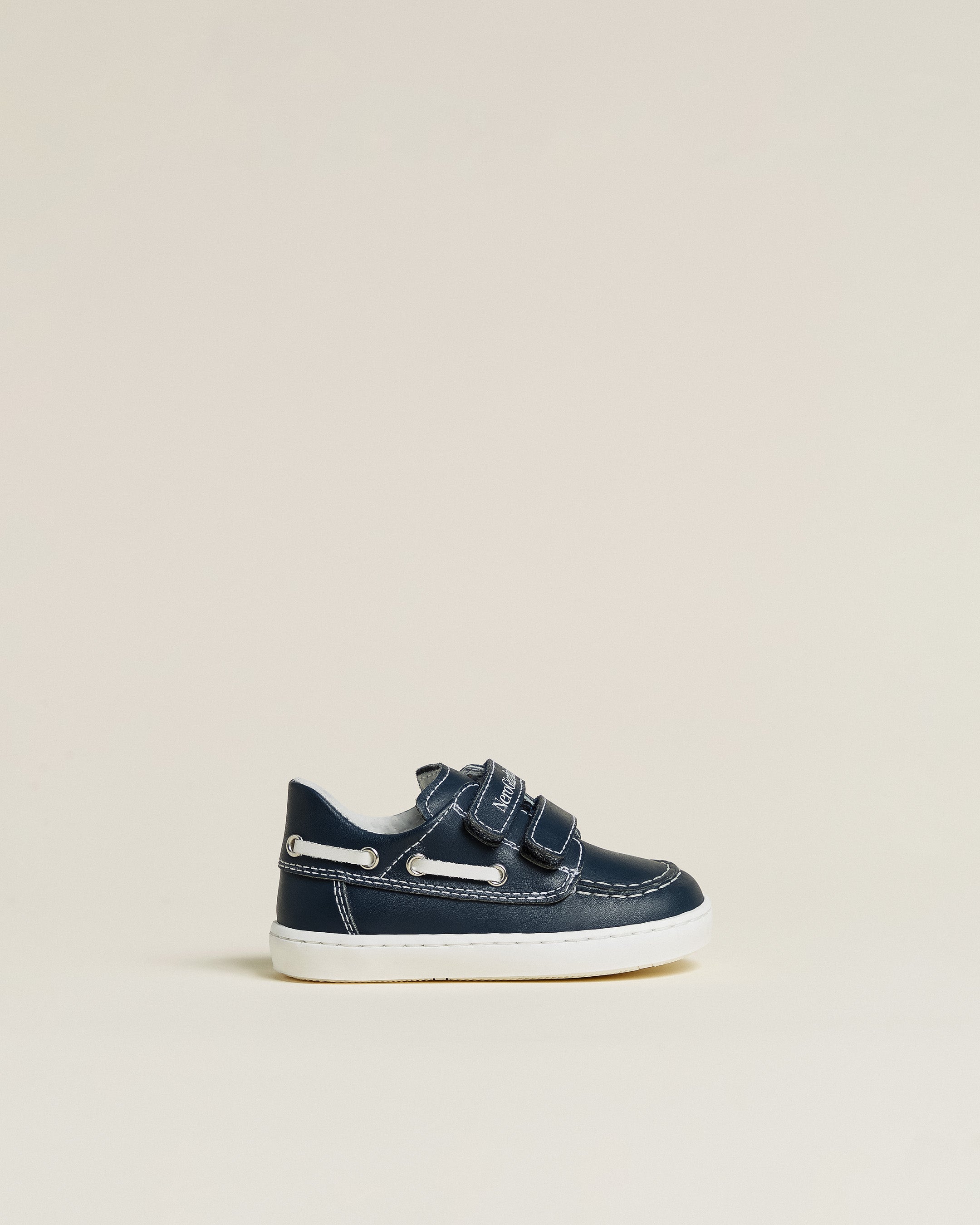 Barca Junior da Bambino in Pelle