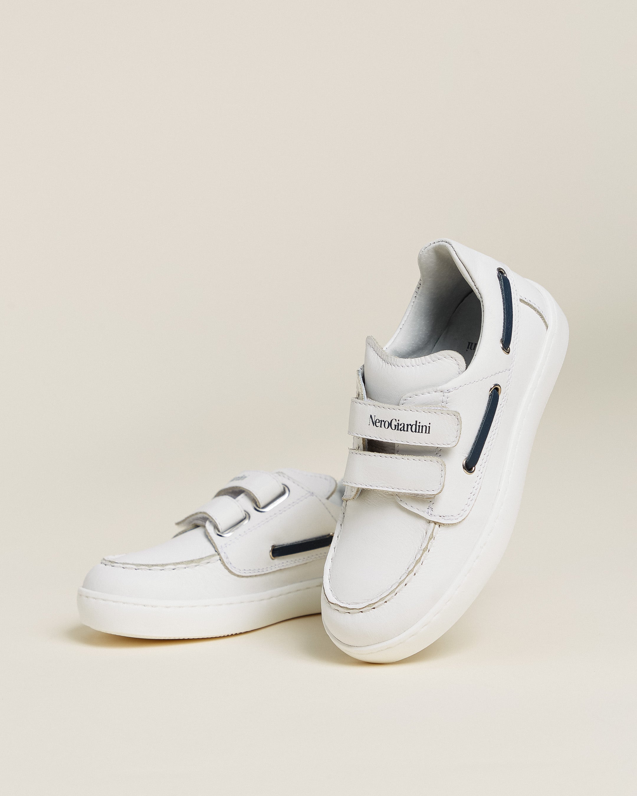 Barca Junior da Bambino in Pelle