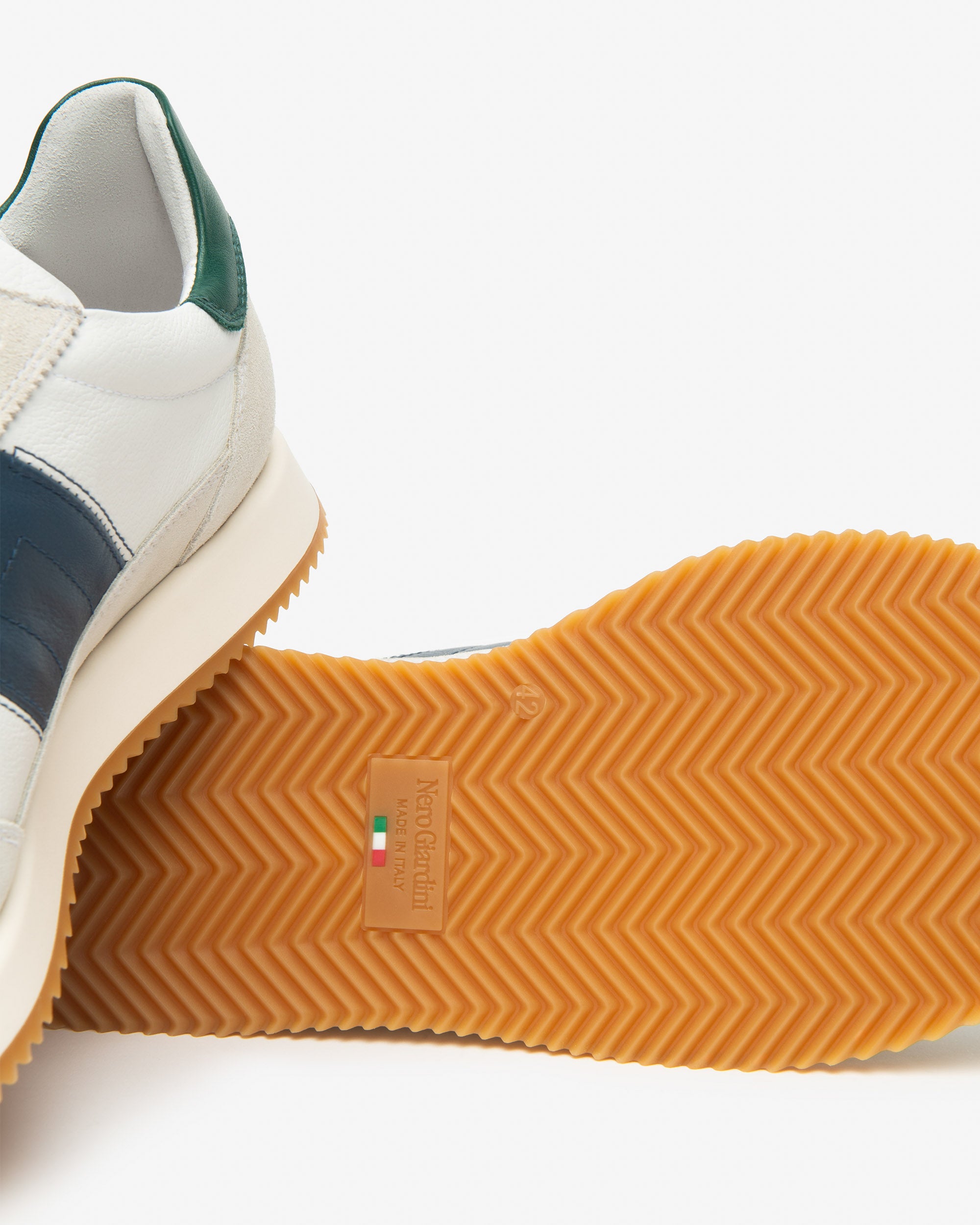 Herrensneakers aus Glatt- und Wildleder