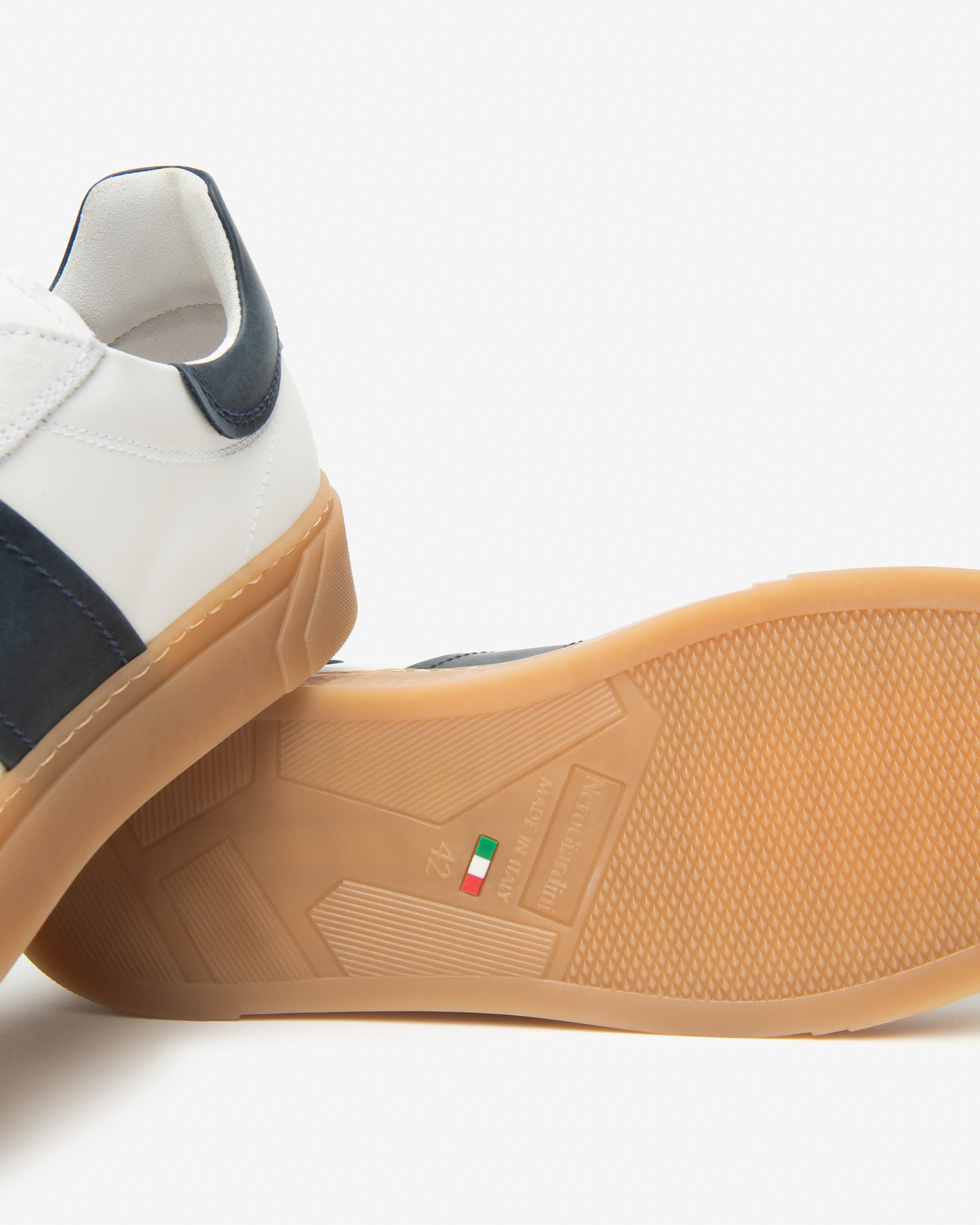 Sneakers Heren in Suède en Leder