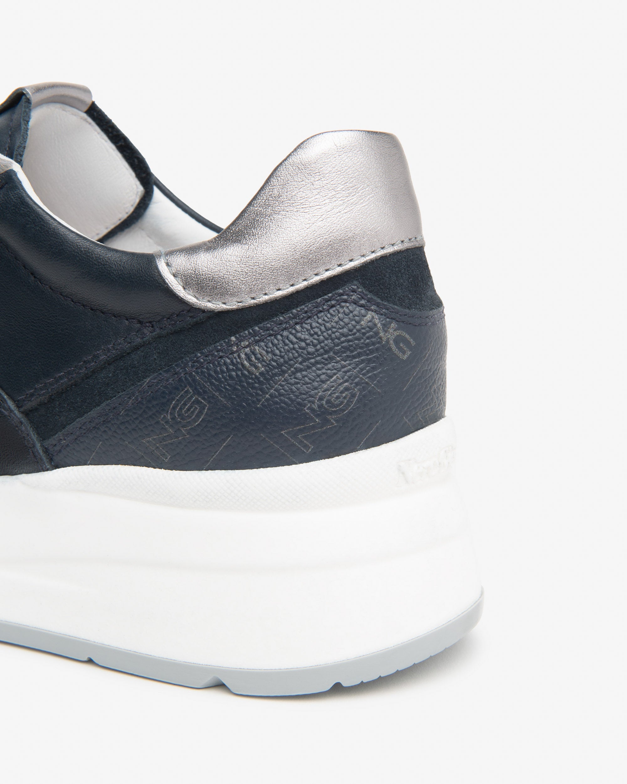 Sneakers Dames in Leder en Technisch Materiaal