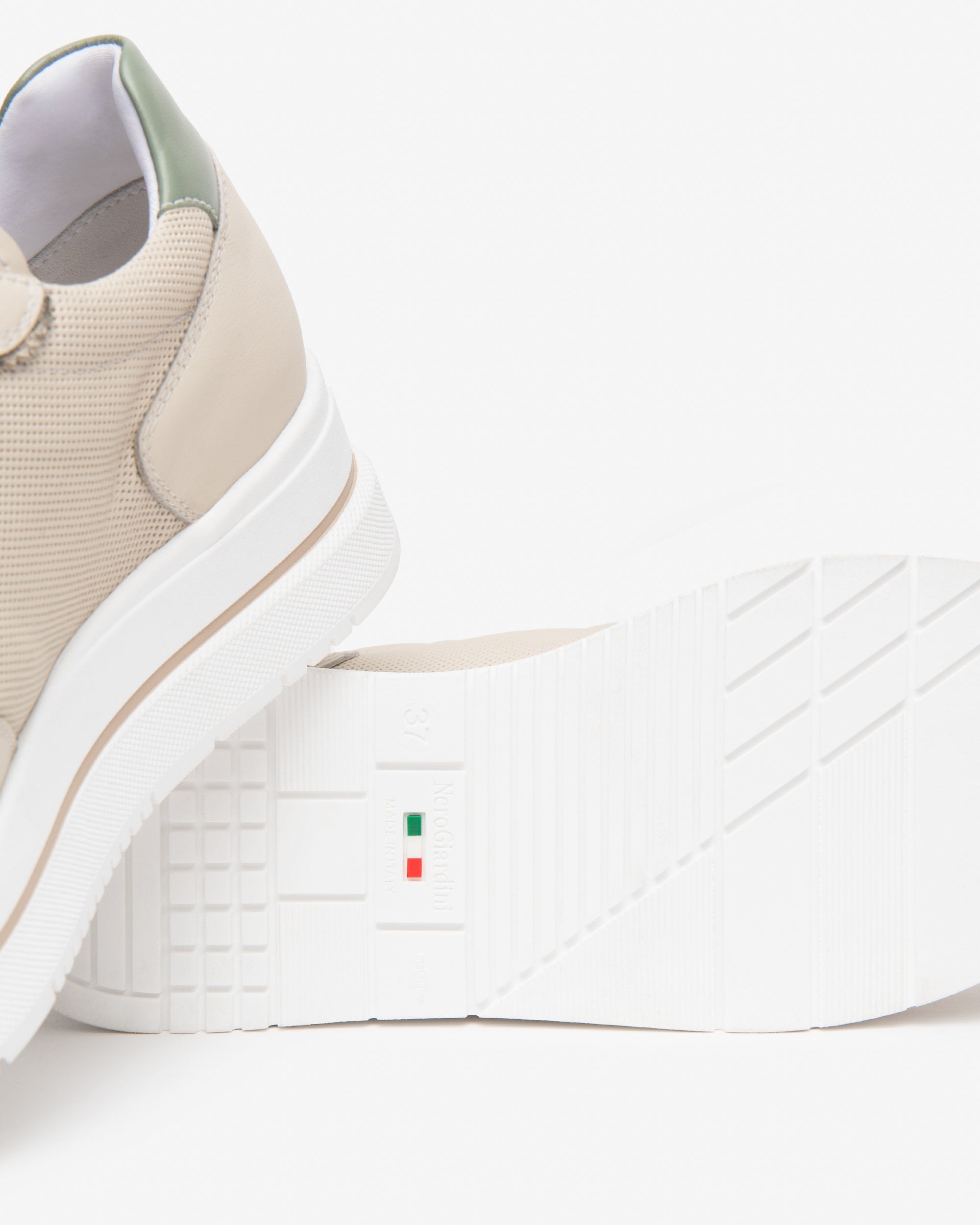 Sneakers Dames in Leder en Technisch Materiaal
