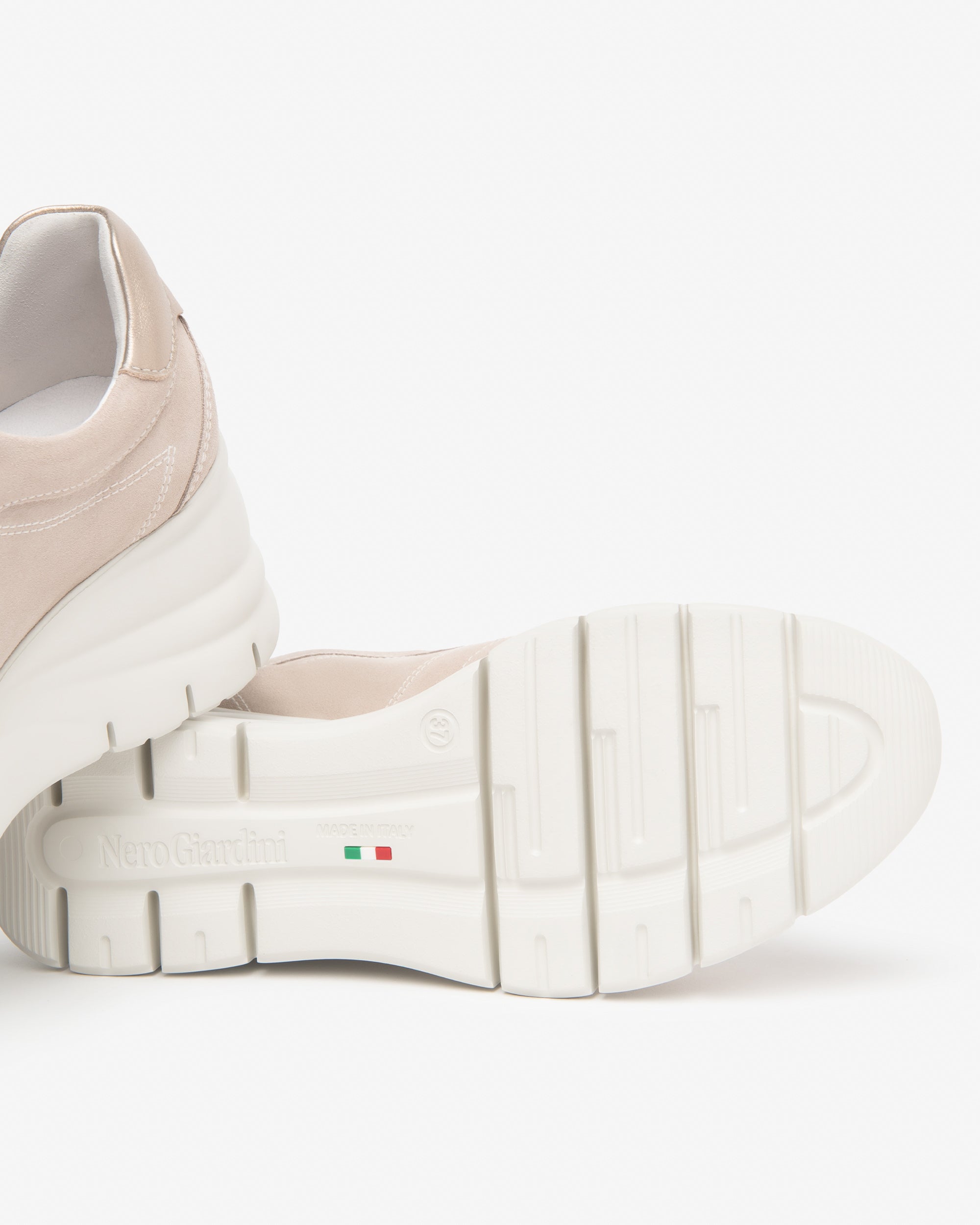 Sneakers Dames in Suède en Leder