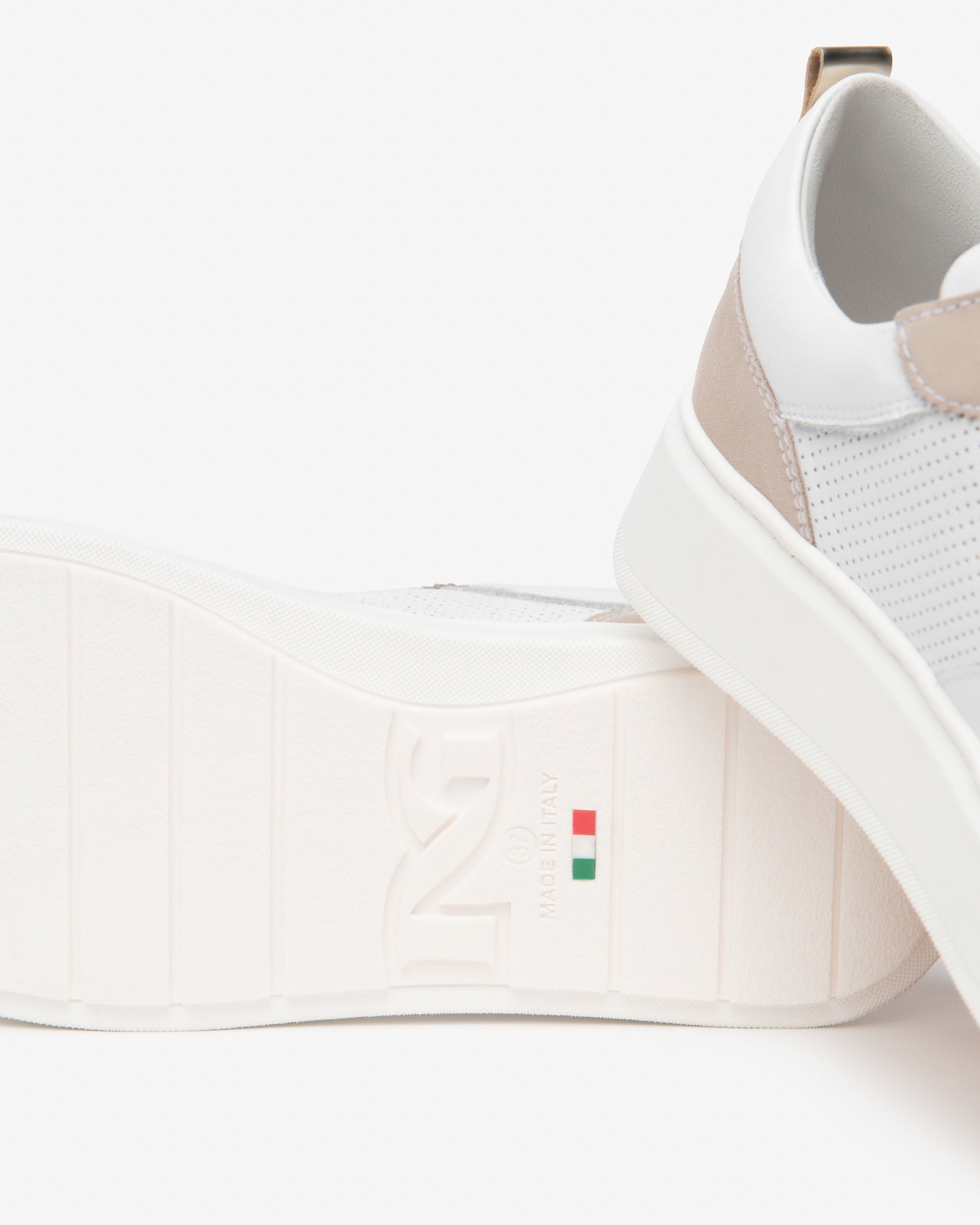 Sneakers Dames in Leder, Suède en Technisch Materiaal