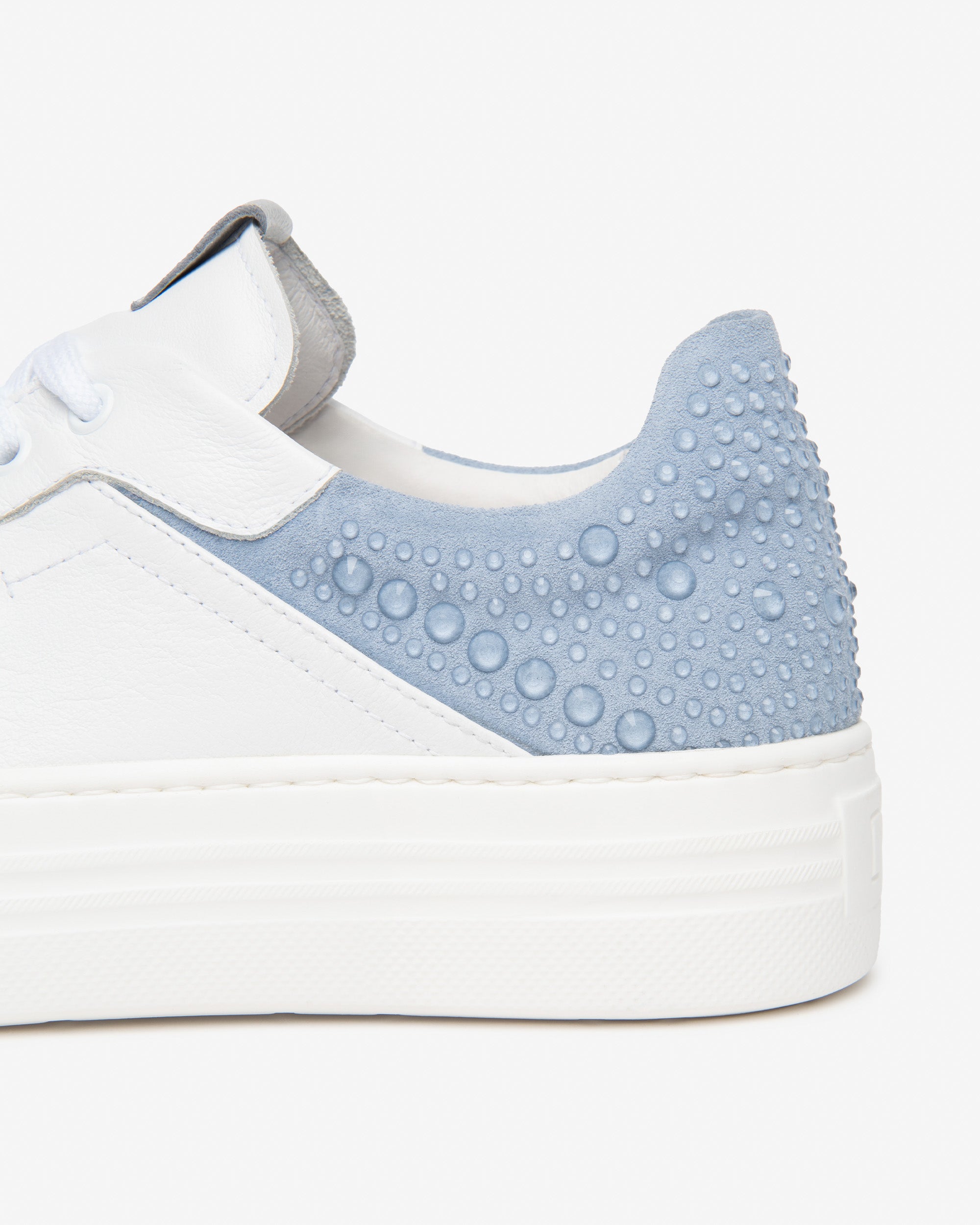 Damensneakers aus Glattleder und Veloursleder