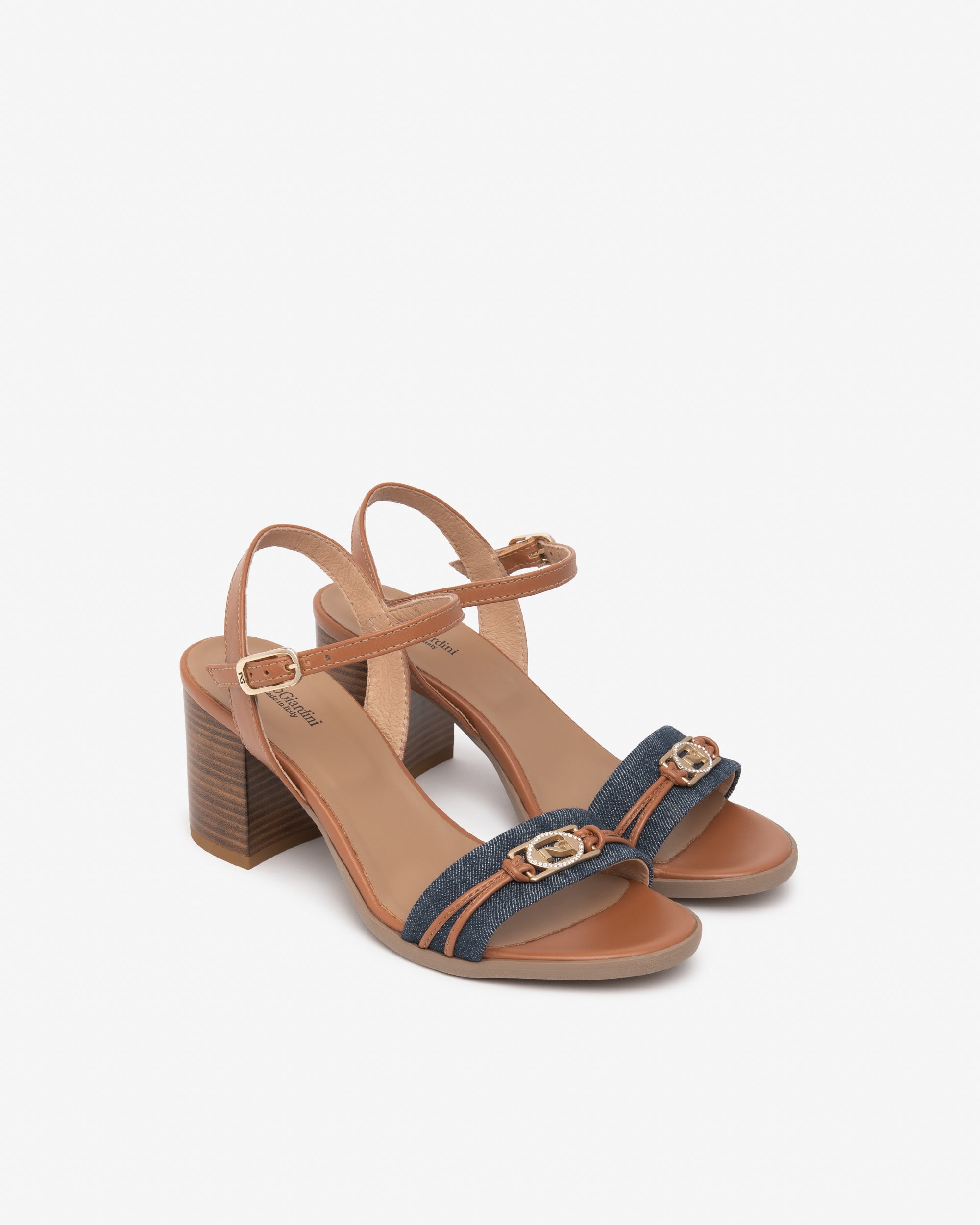 Damensandalen aus Leder und Gewebe